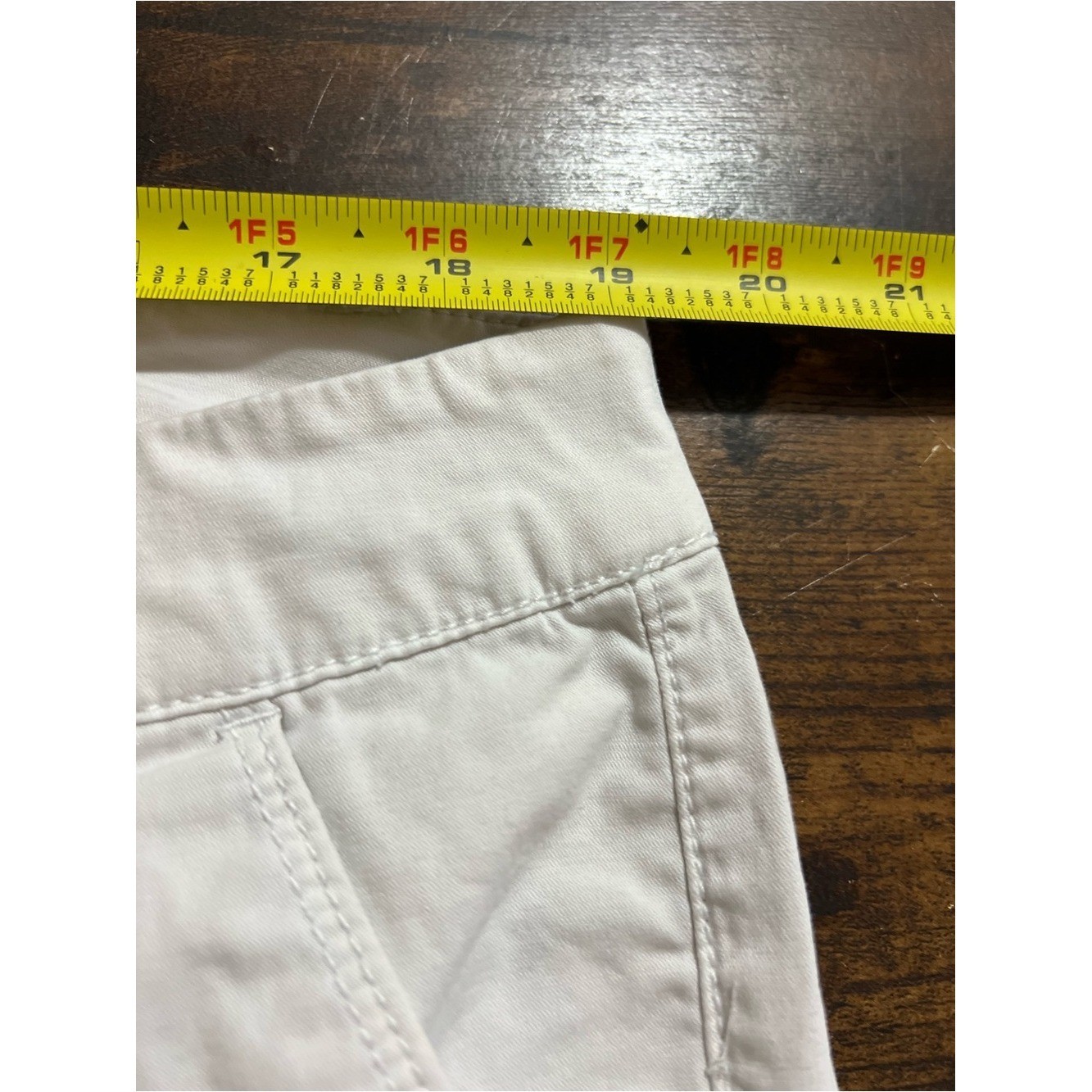 Classic Women’s White Cotton Shorts P17.1 no tag see measurements