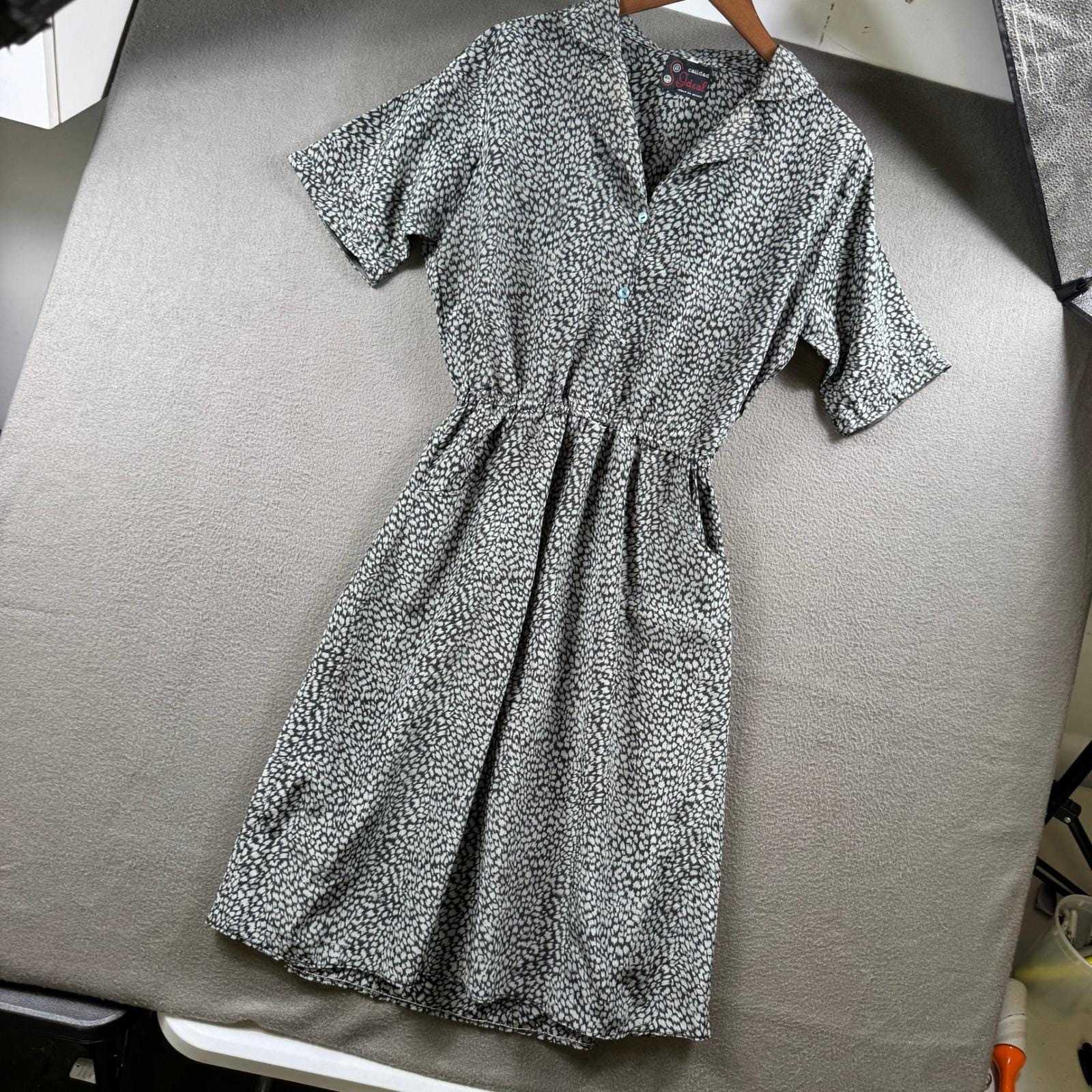 Vintage Calidad Ideal Dress Women M Gray Animal Print Button Front Collar Retro