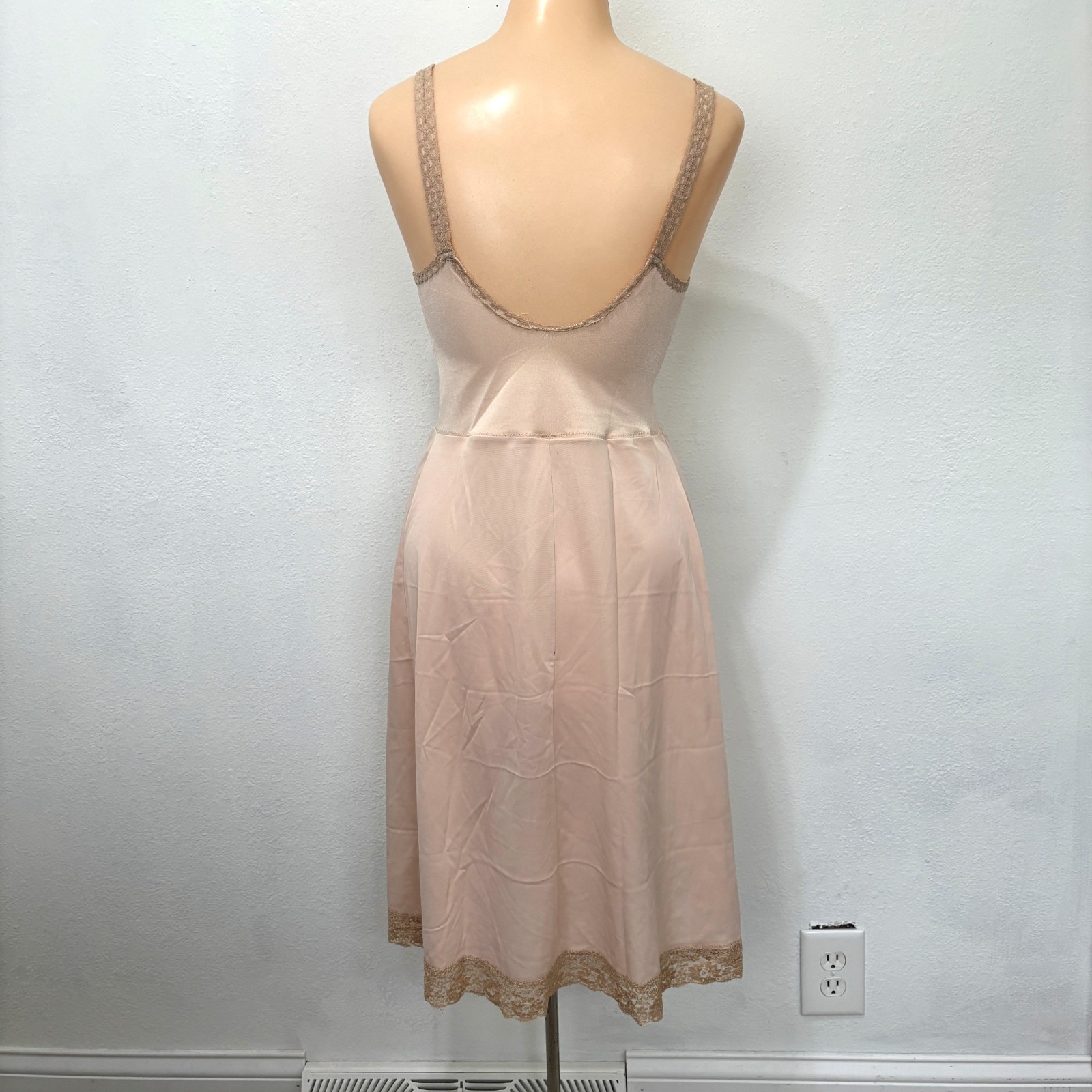 Womens Vintage Full Slip Dress Size 16T Mid Century Pinup Coquette Lace Trim