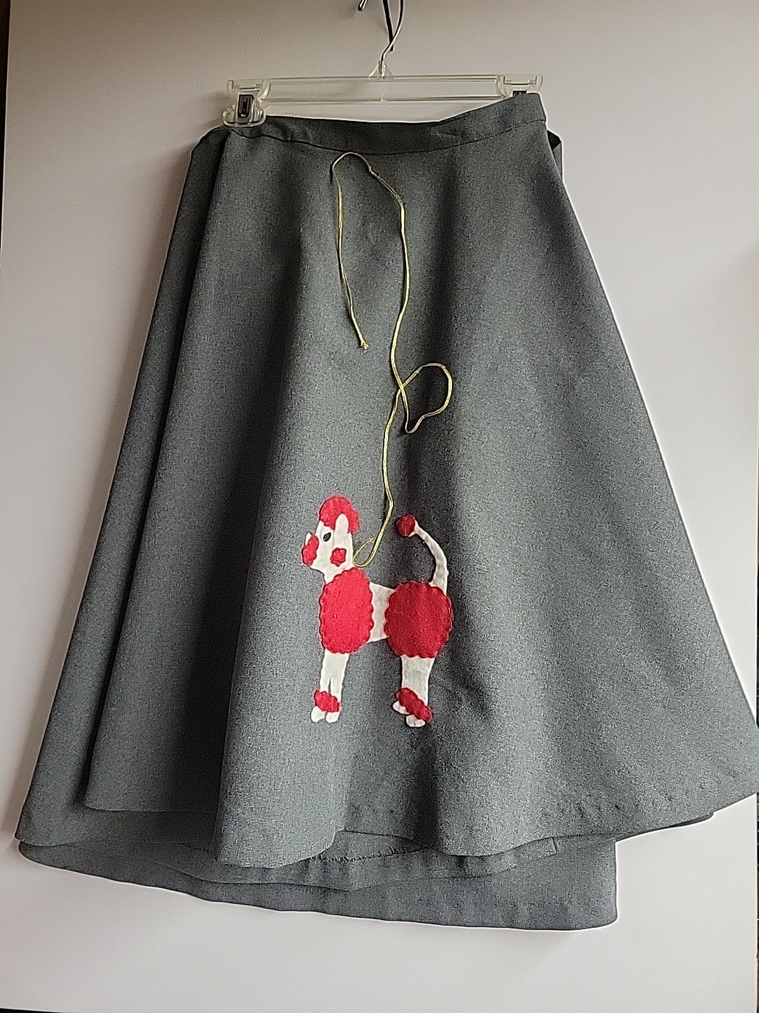 Vintage 50s/60s Women’s Sock Hop Style 26-inch Gray Embroidered Poodle Skirt