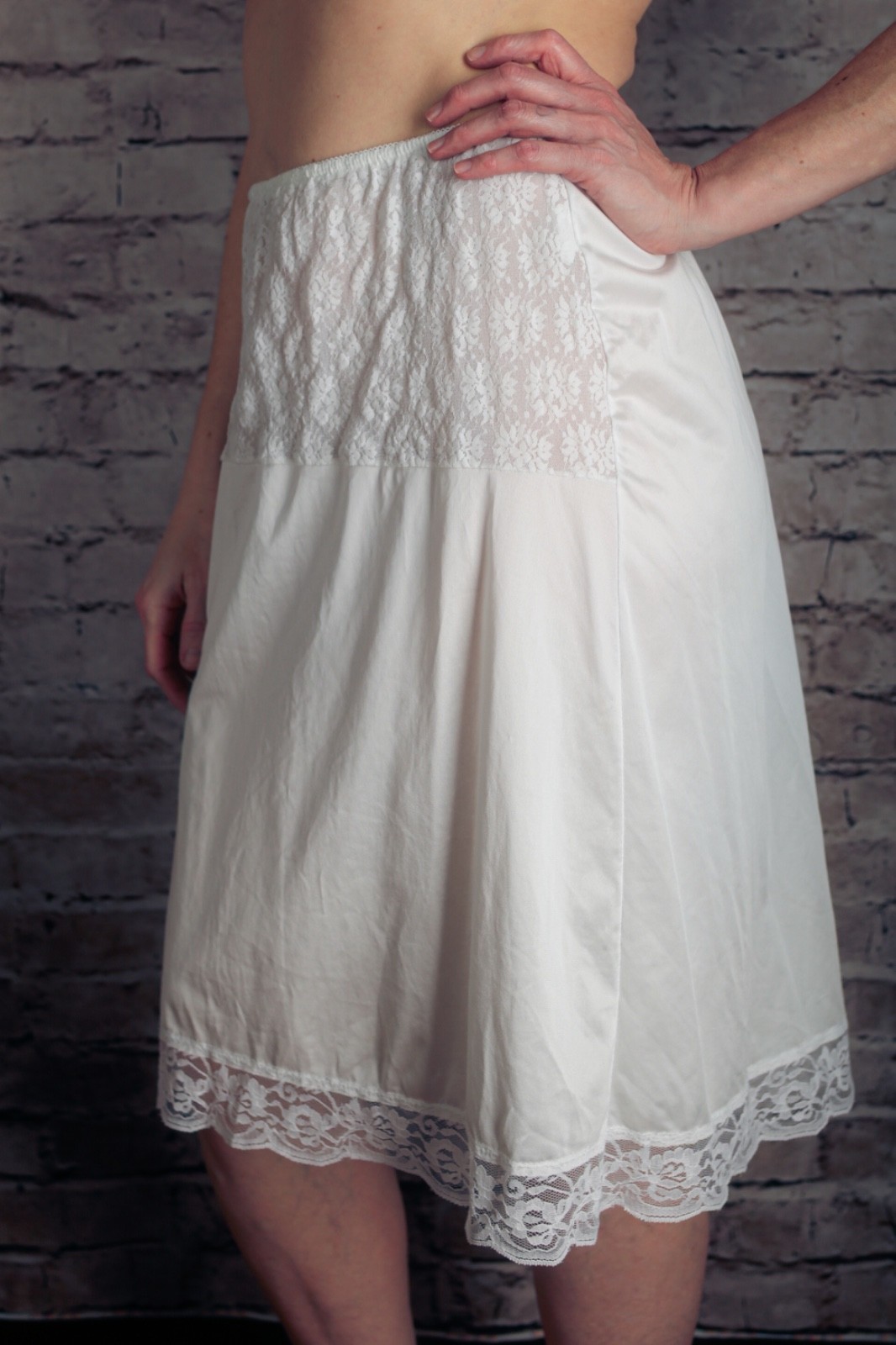 Vintage Retro Boho Glam Pinup Soft Satin Sheer Lace Waist Half Slip Medium White