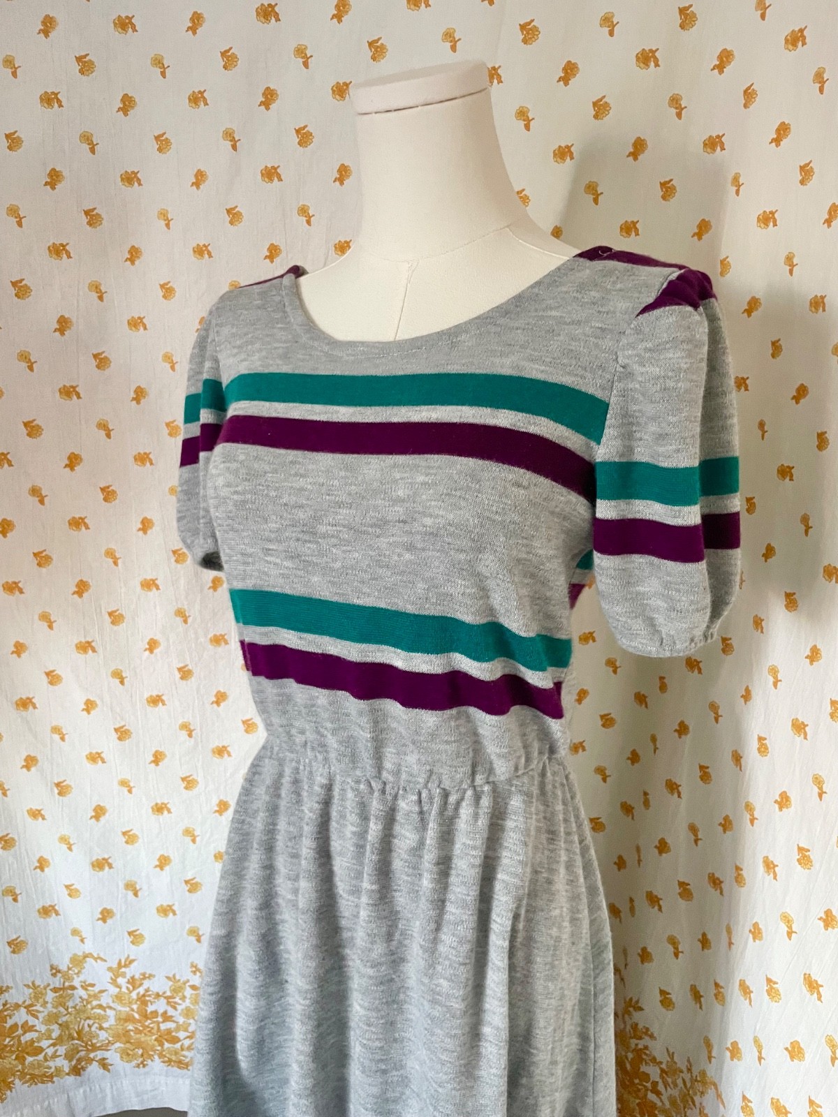Vintage ILGWU 70s 80s Gray Striped Knit Dress Puff Sleeve Low Back Stretch Waist