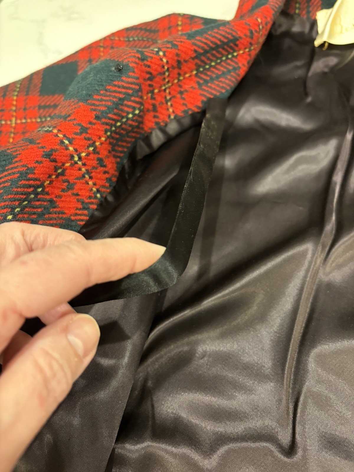 Vintage 1960s Best & Co Fifth Ave. NY Wool Plaid Cape Red and Green Plaid