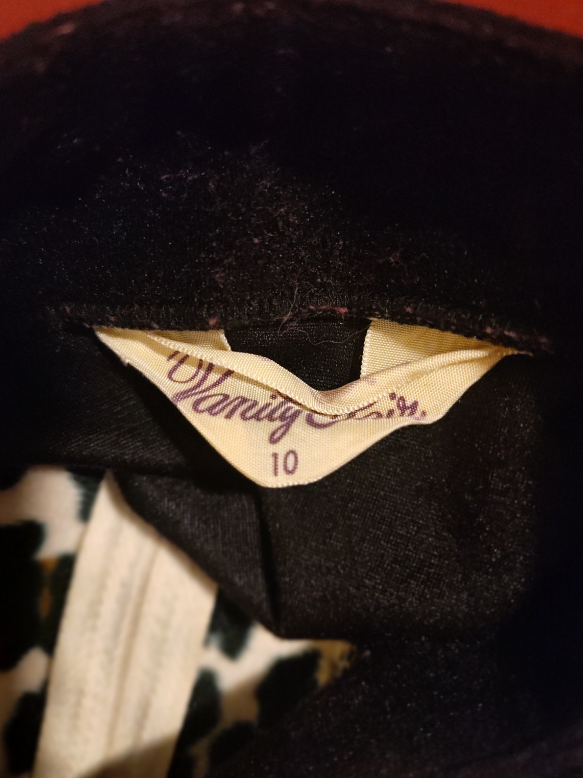 Vintage Vanity Fair Full Zip Robe Black With Animal Print Size 10 Pocket Mobwife