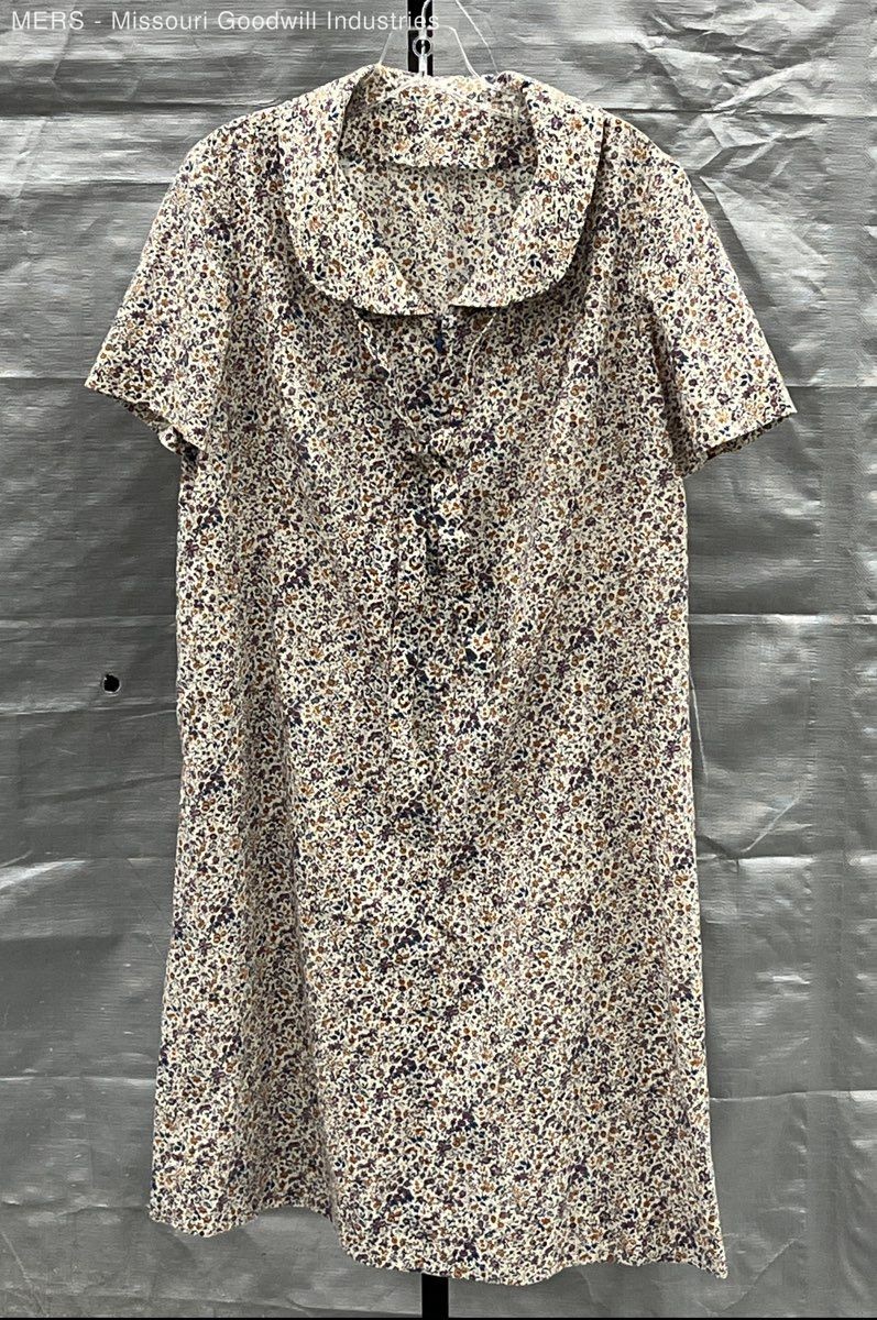 Vintage 70s Floral Print Peter Pan Collar Ruffle Front Shift Dress Sz L