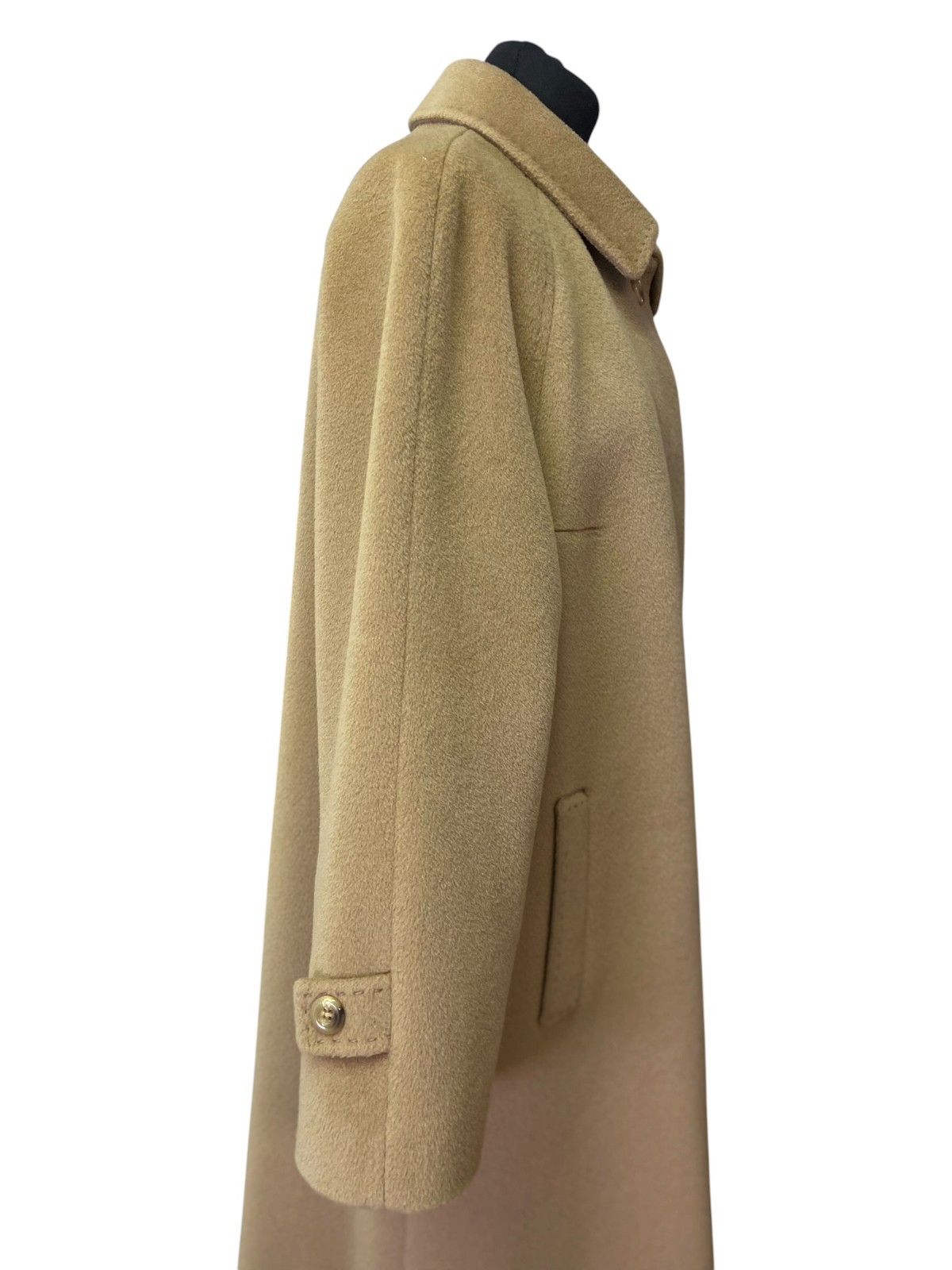 Women’s 80’s Vintage Classic Camel hued coat in wool and cashmere | Size EU 38