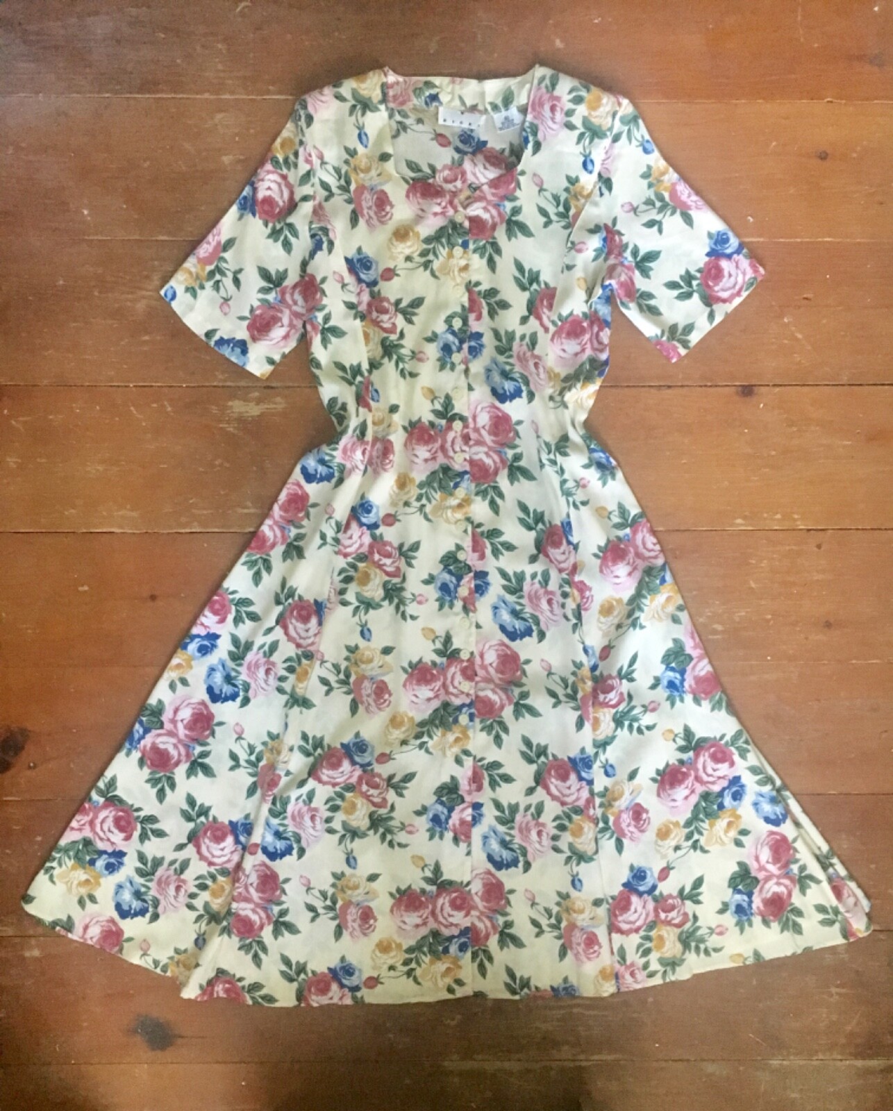 VINTAGE 90‘S “RICKI” WOMENS MEDIUM  BUTTON FRONT FIT AND FLARE PRINCESS DRESS