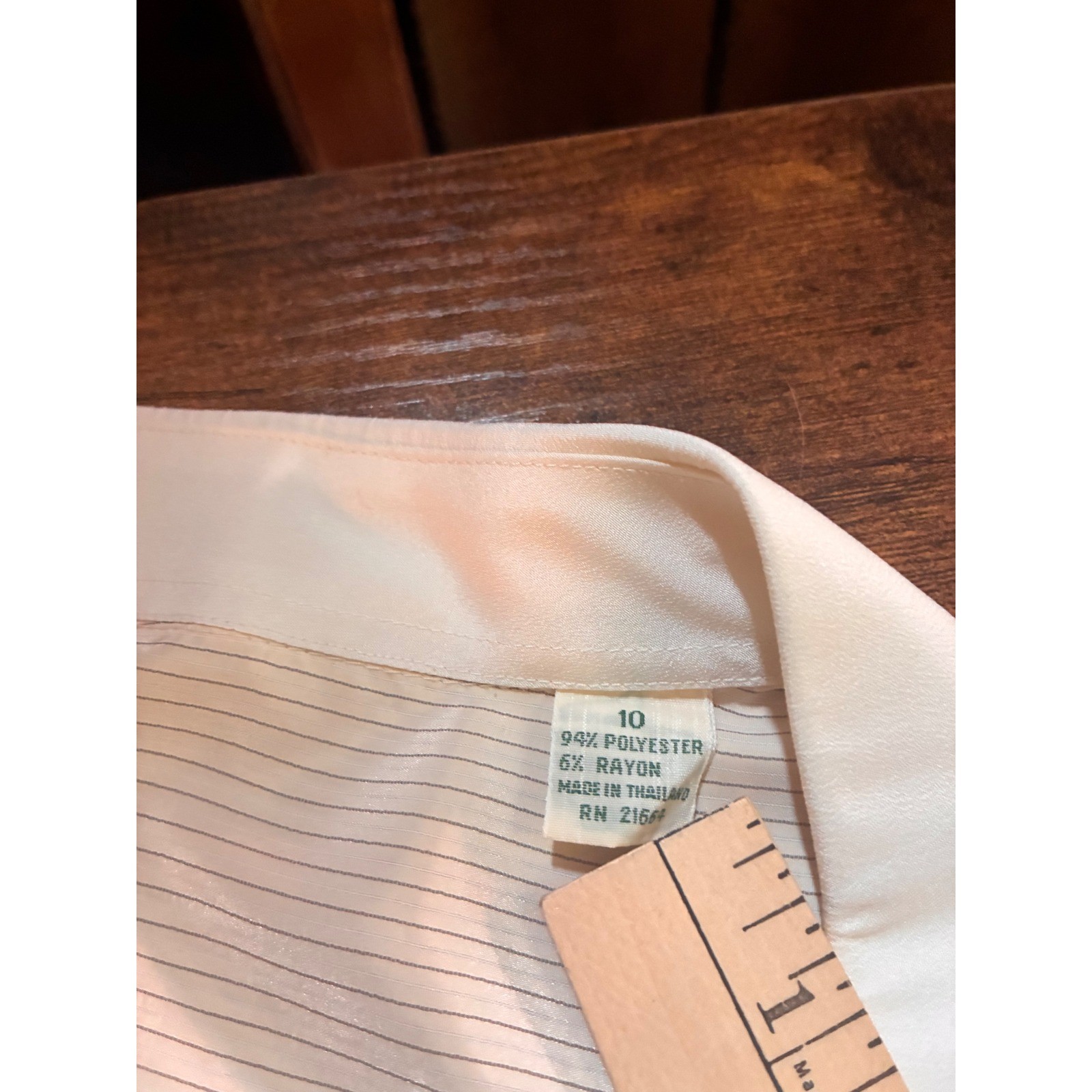 Vintage Button Down Blouse Womens 10 Cream Pinstripe Fair Peter Pan Collar Long