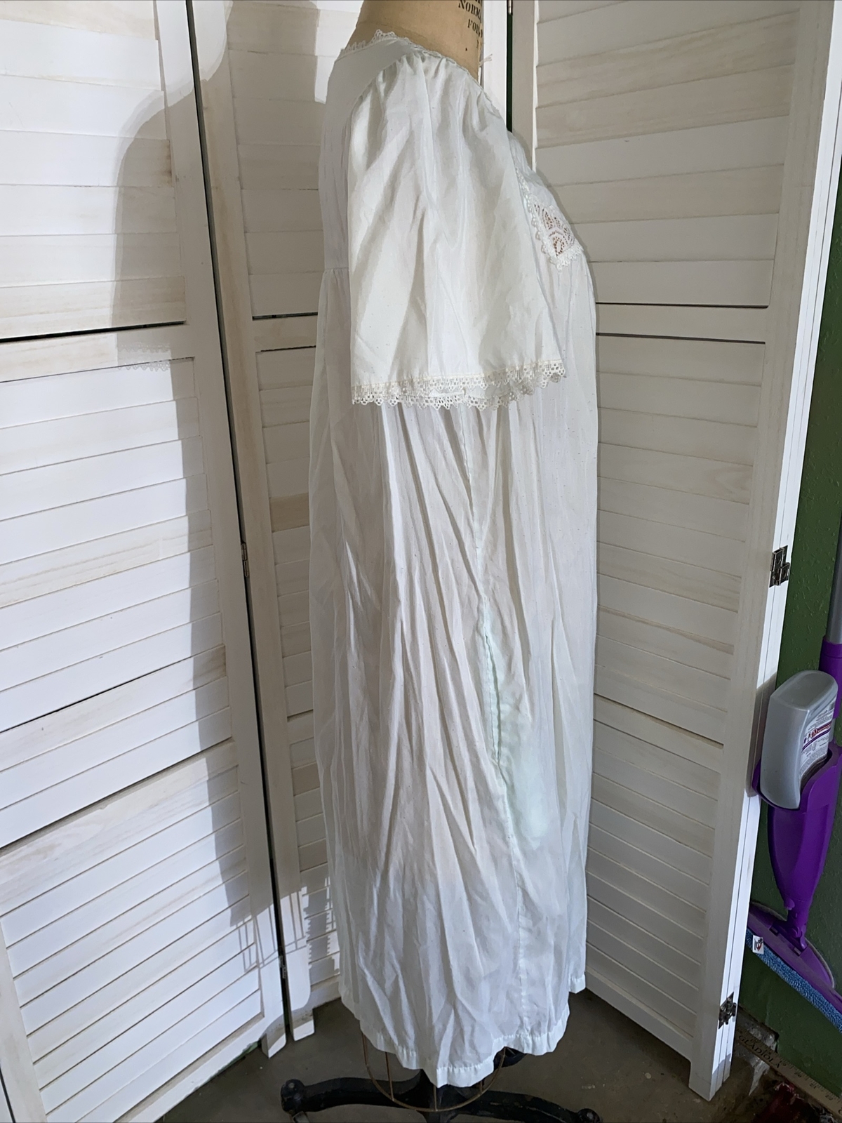 Vintage Vanity Fair Ladies 100% Cotton Lt.Green Short Sleeve Nightgown USA Large