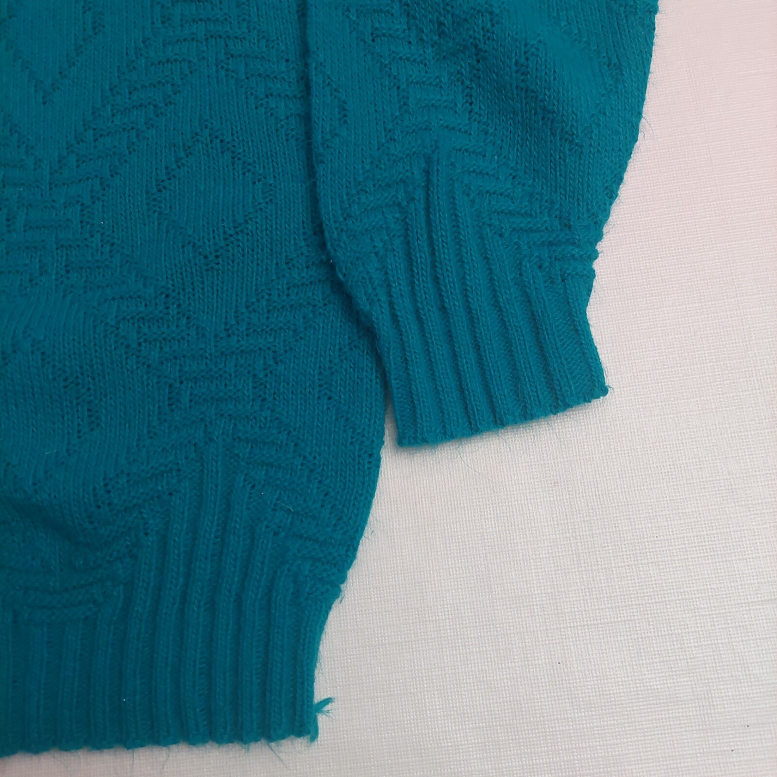 Adele Knitwear Vintage 80’s Teal Diamond Textured Knit Crewneck Sweater Size L
