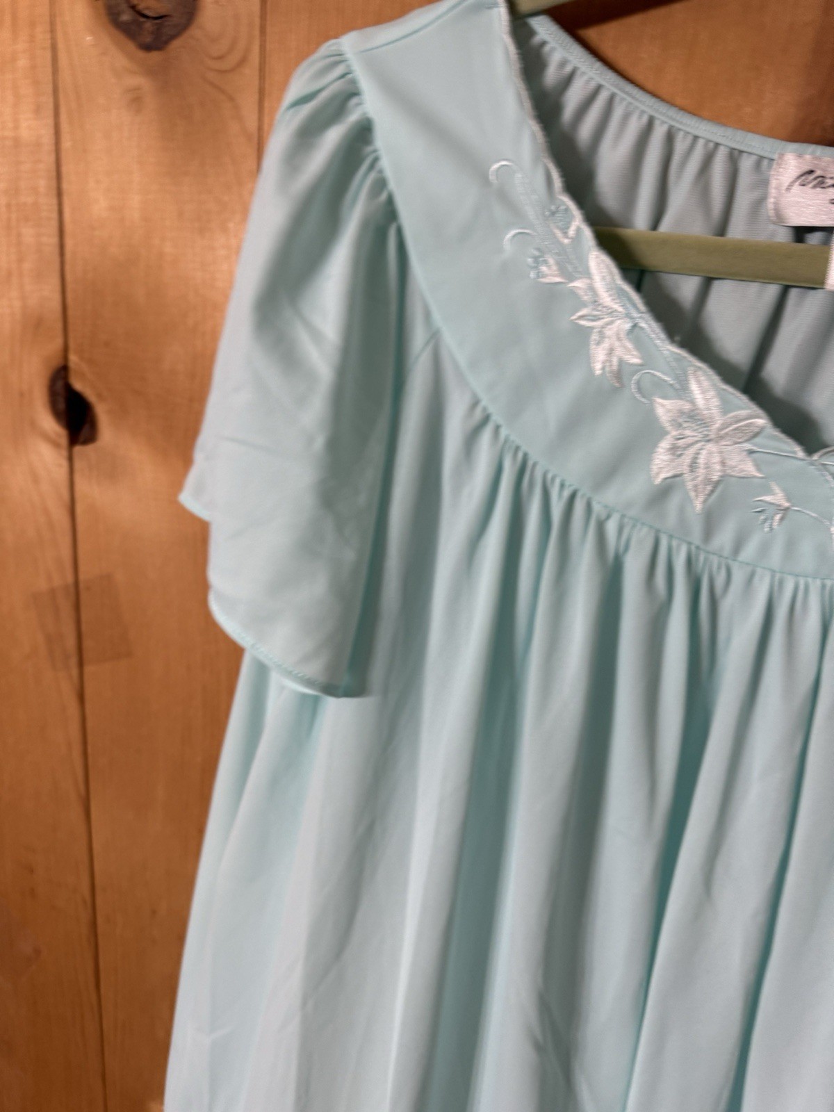 VTG Miss Elaine Sea-foam Green BUTTER SOFT Nylon Nightgown Women’s Medium NWOT