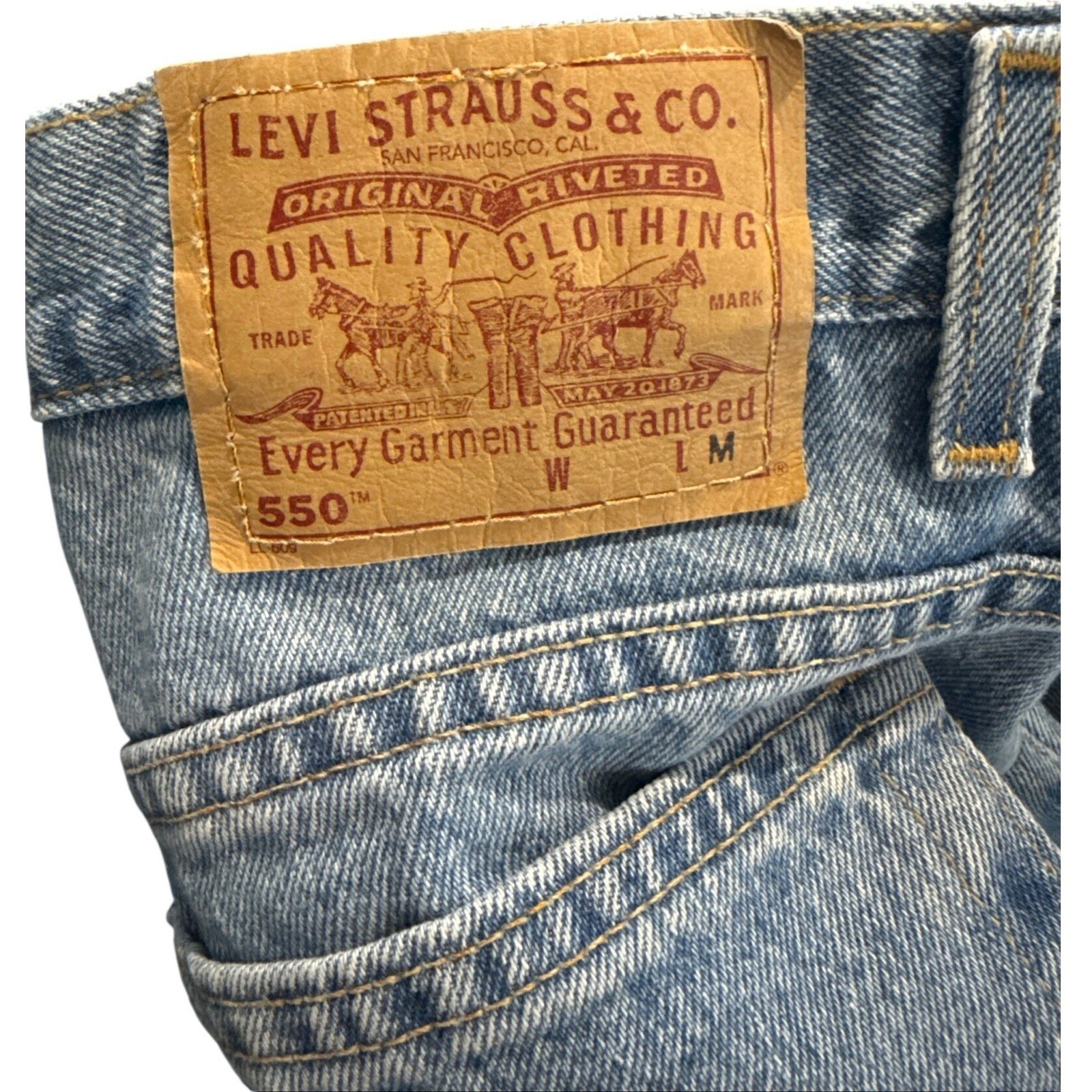 Vintage Levis 550 USA Made Mom Jeans Relaxed Tapered High Rise Light Wash 14M