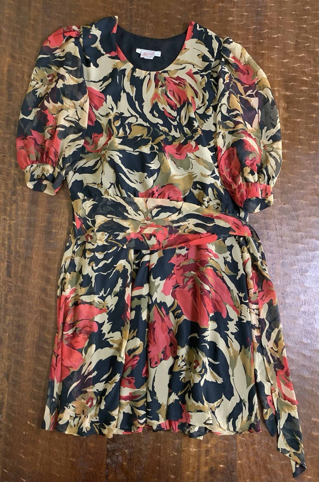 VTG SIASIA New York Size Small Multicolor Floral Print 2pc Matching Skirt Set