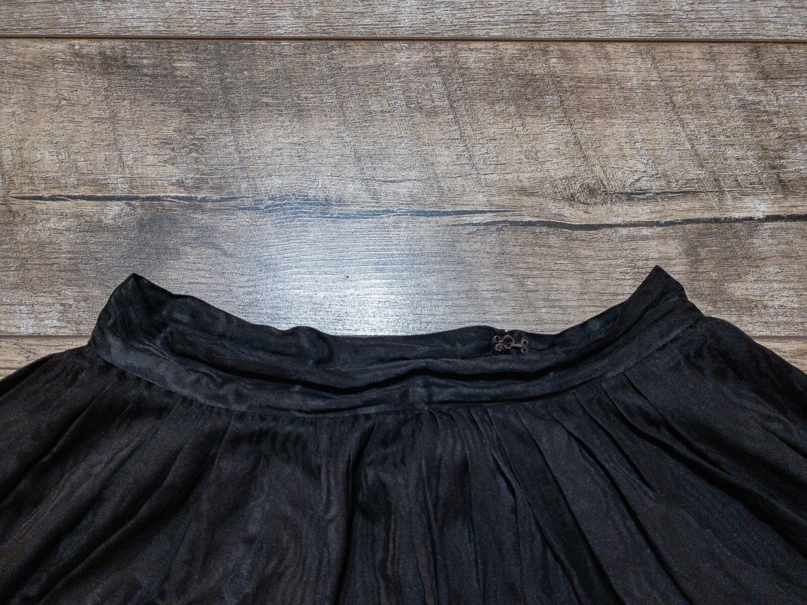 Vintage Pleated Black Skirt Womens 1930s 1940s 1950s Antique Era Zipper Button