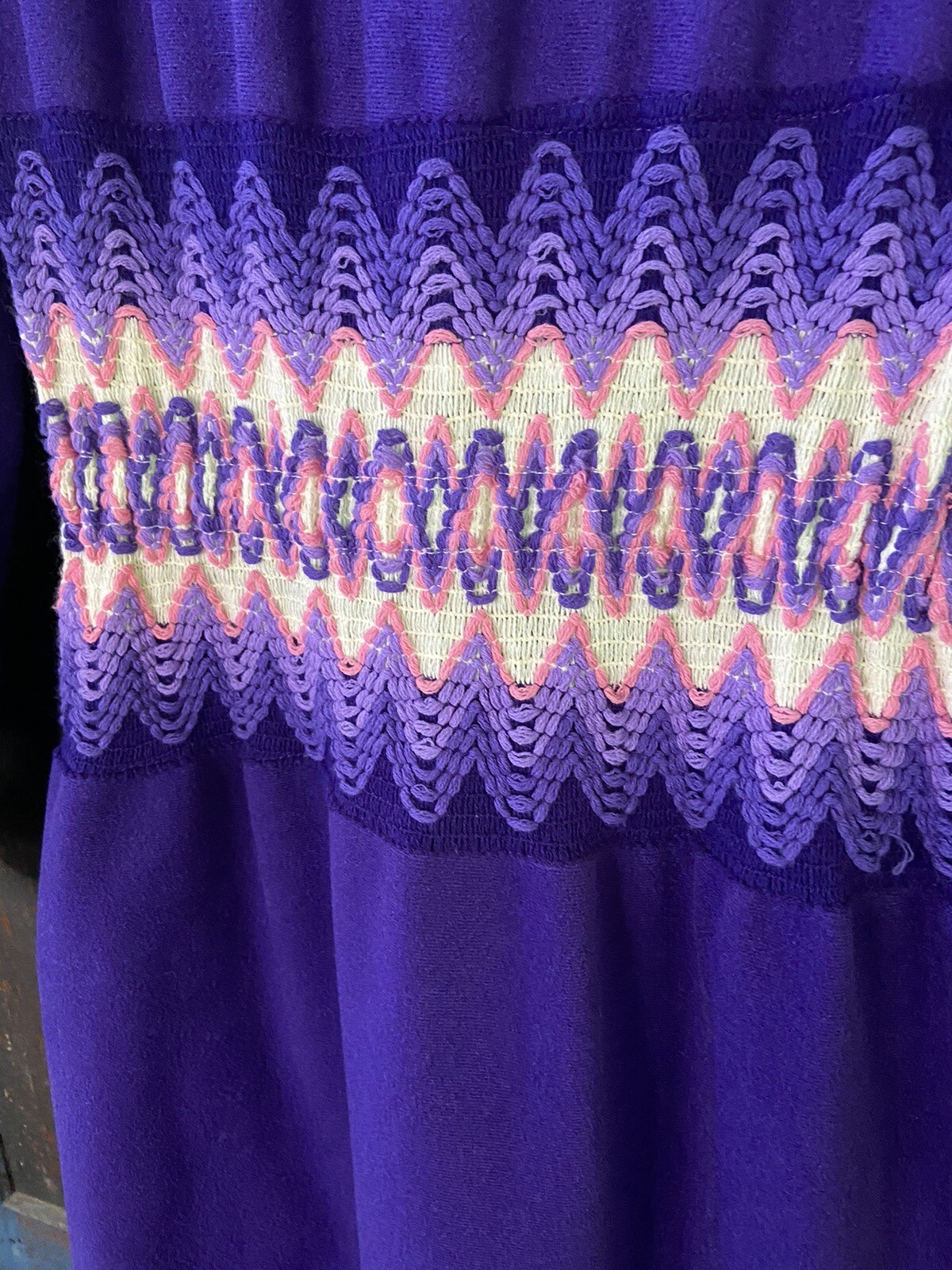 Vintage 1970’s At Home Wear for Van Raalte Button Robe Flame Stitch Boho Hippie