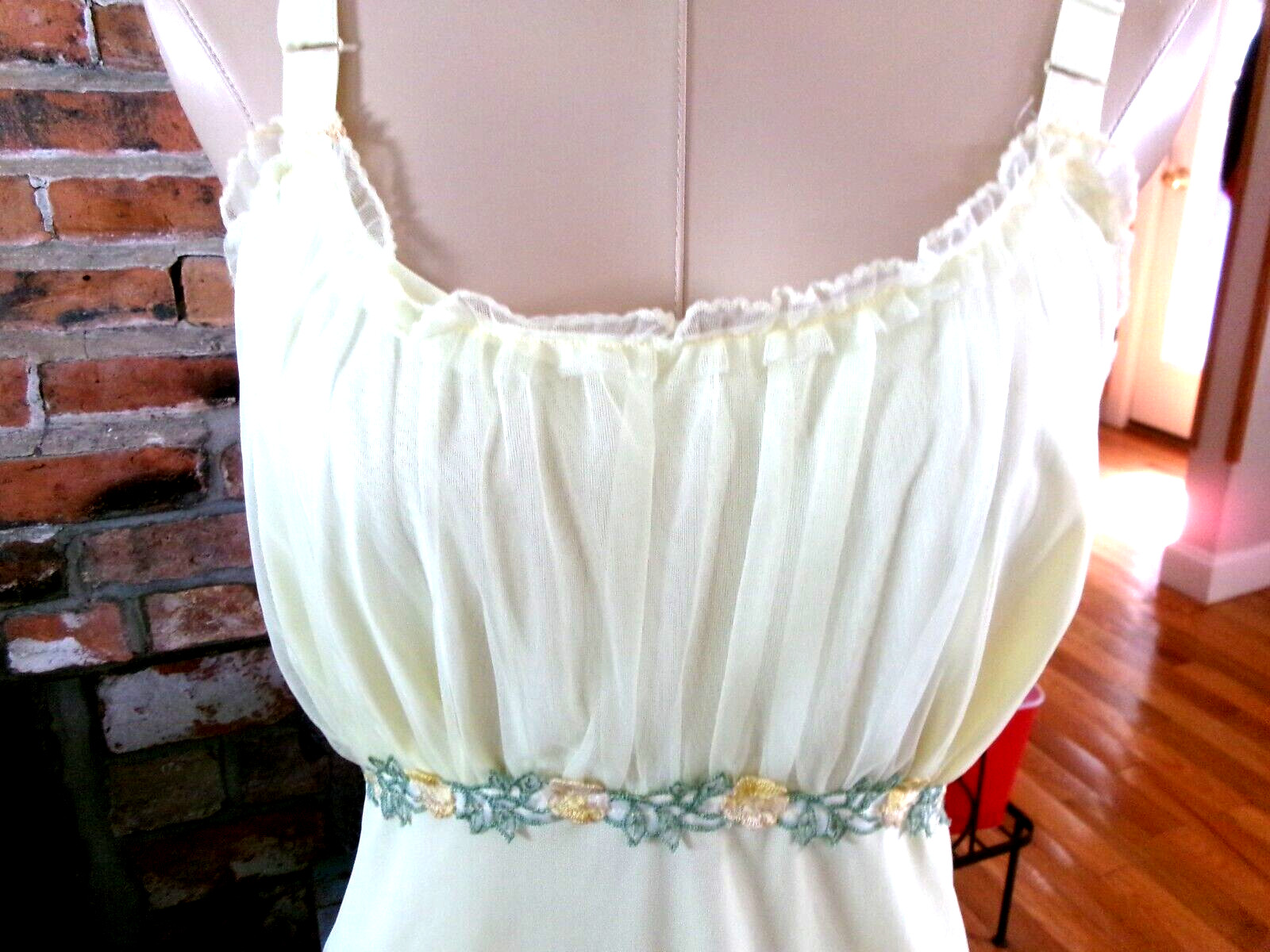 VINTAGE 1950s 60s BUTTER YELLOW LOVELY CHIFFON NYLON SLIP DRESS NIGHT GOWN 34
