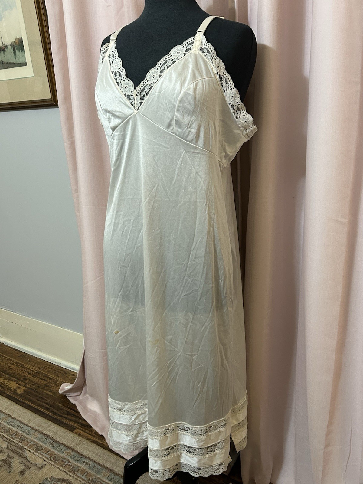 VTG Vanity Fair Size 36 Slip Nylon Full Dress Lingerie USA Cream Lace 40” Long