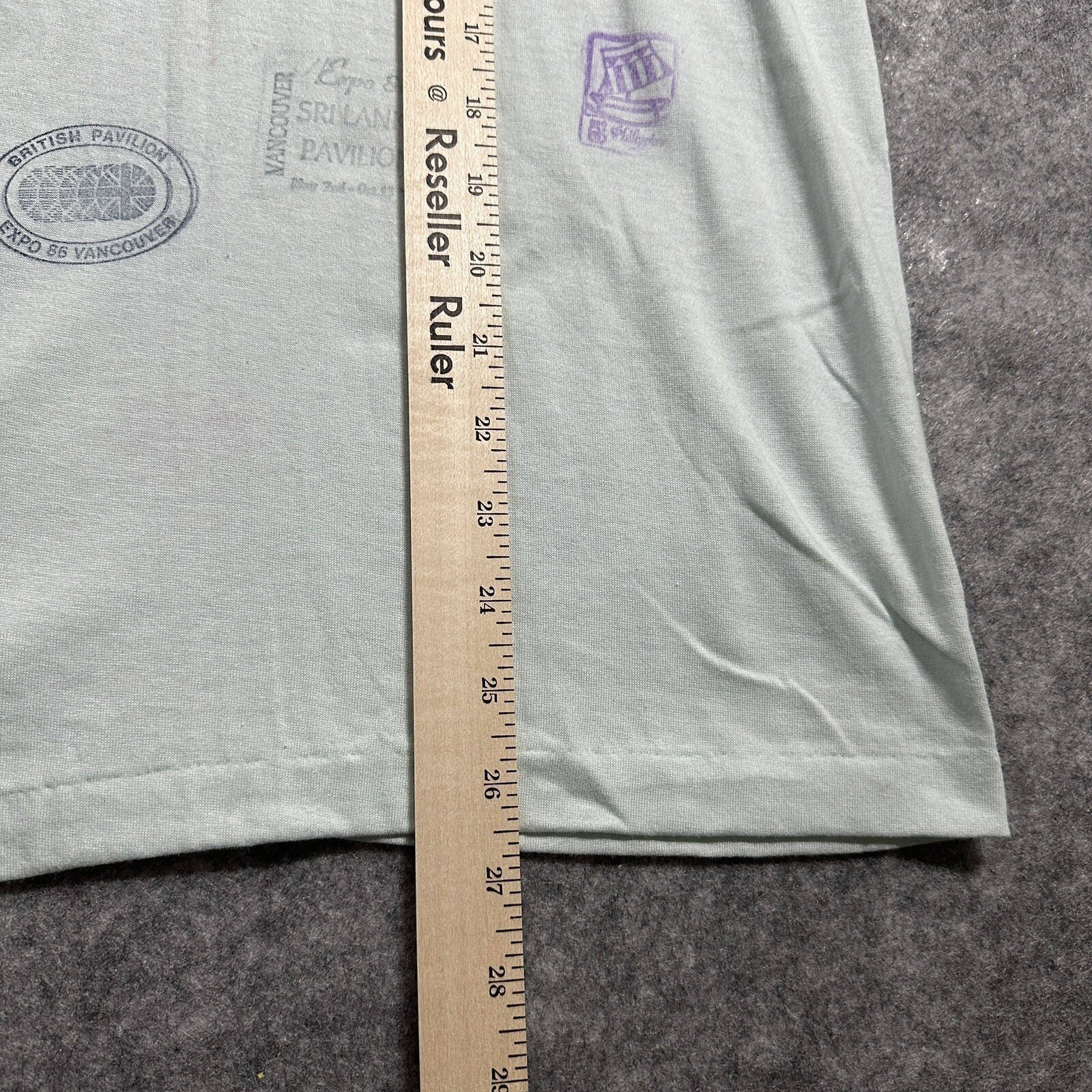 Vtg Expo 86 T-Shirt Womens Large White Passport Stamp Graphic Fruit of the Loom
