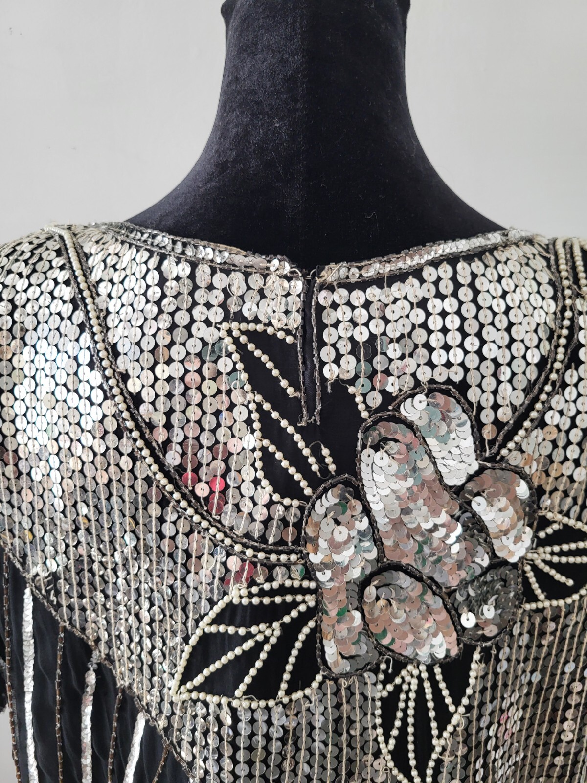 VTG 70s Size M Exclusive Jainsons Int. Black & Silver Sequin Floral Blouse Top