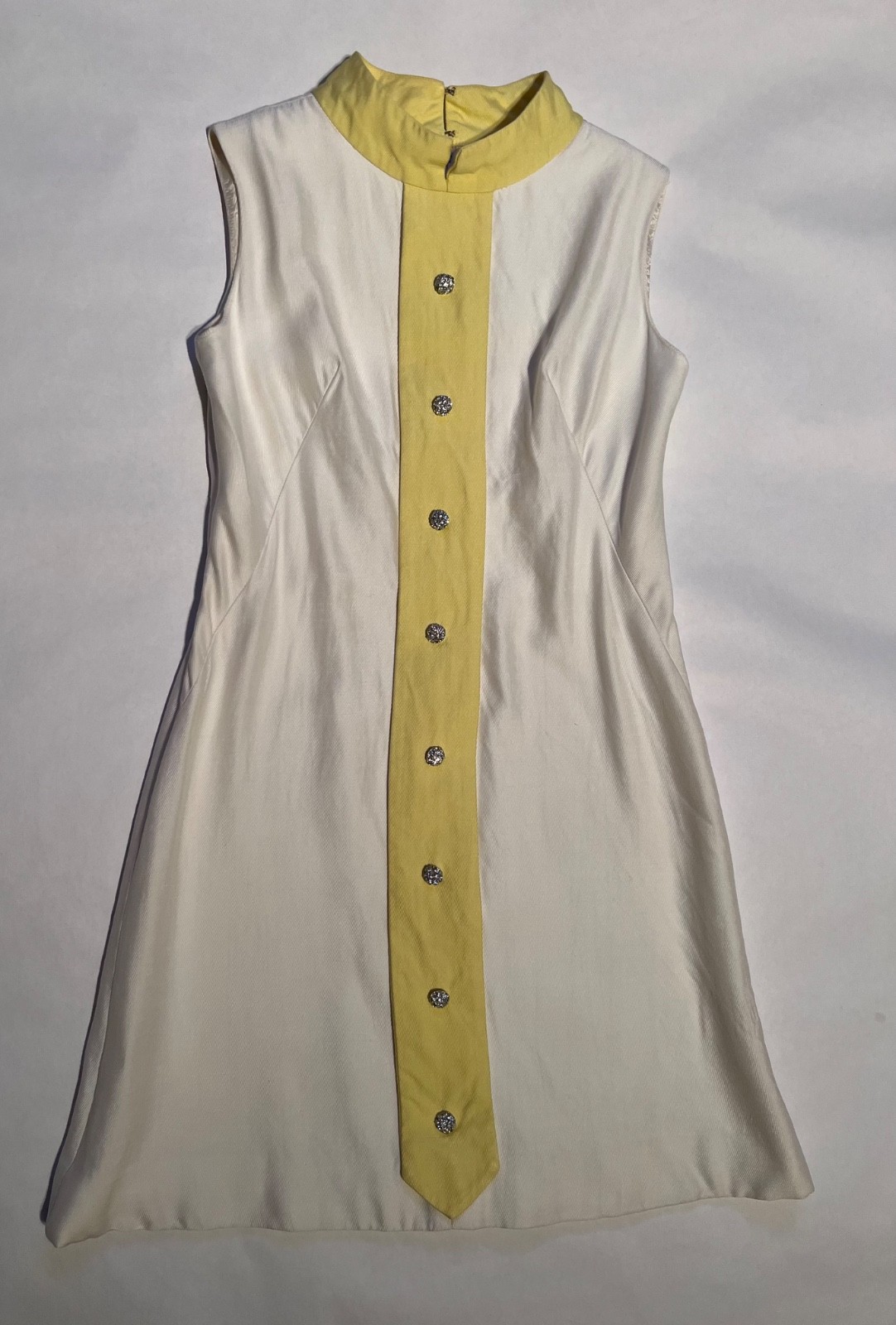 Vintage 60’s Cream Mod Shift Dress Citron Yellow Tie Detail Jewel Buttons Size 6