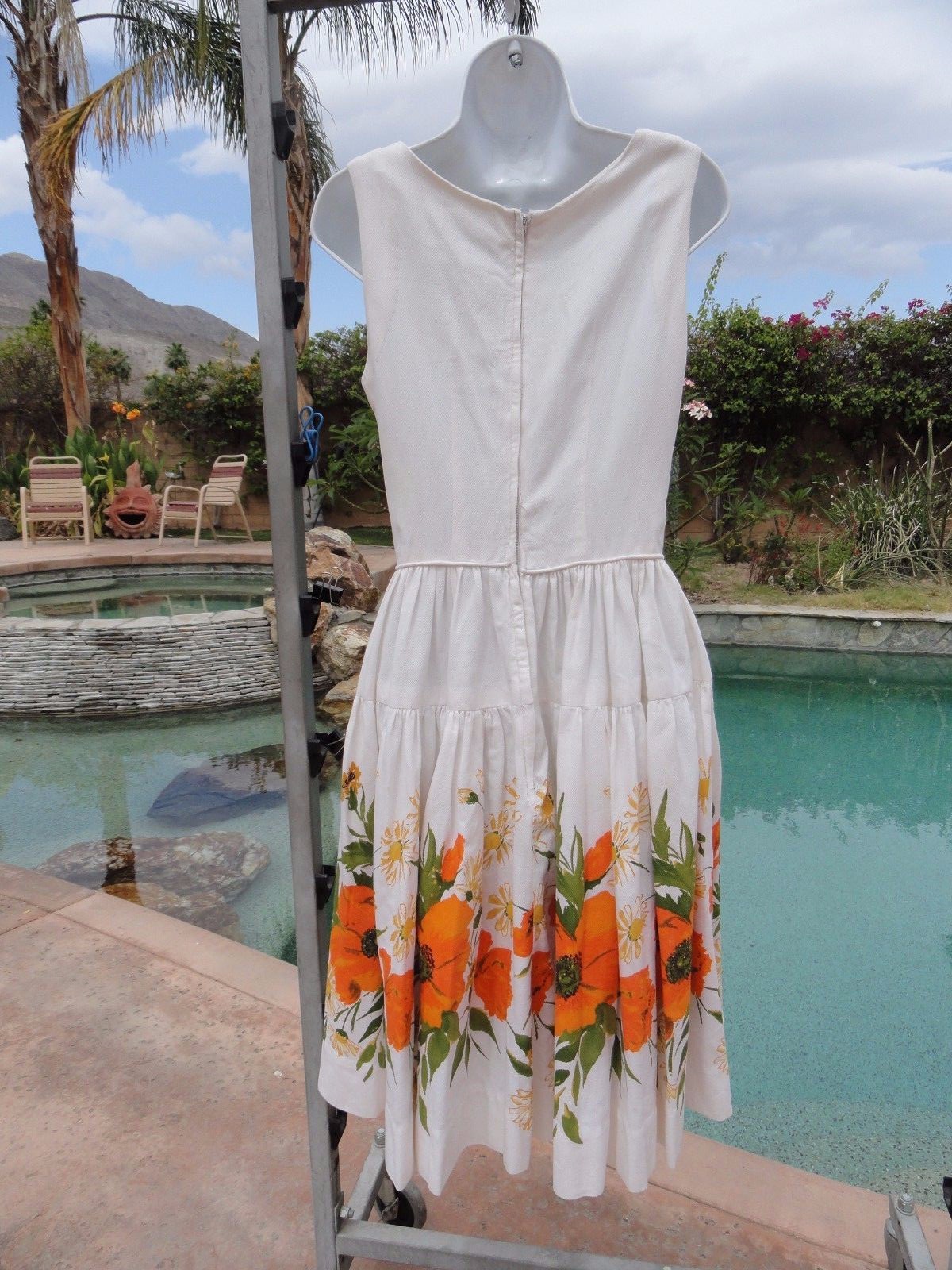 Vintage 50s dress pinup VLV bombshell 35 bust 26 w full skirt poppies cotton