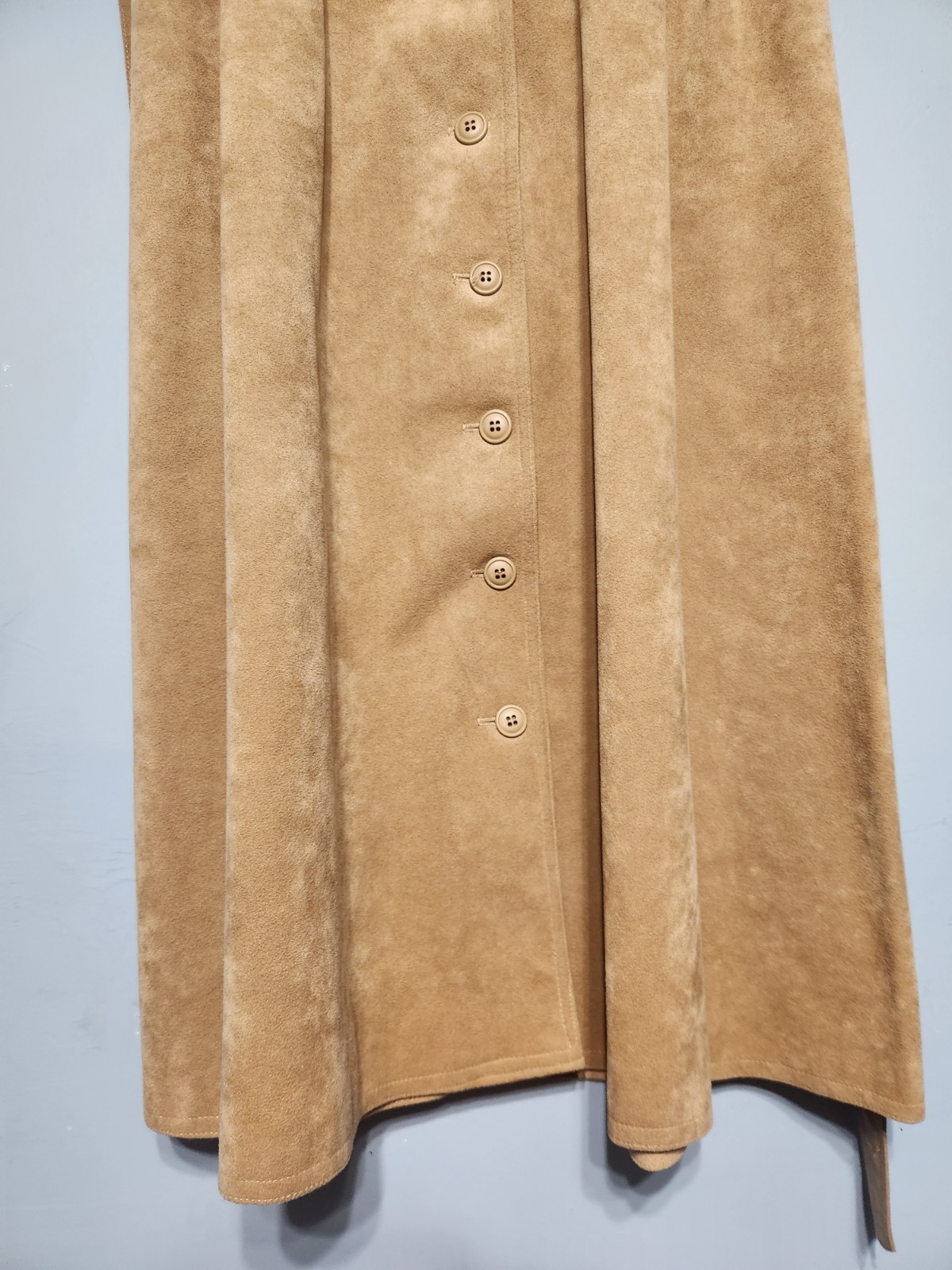 Vintage Gino Rossi Wilson Ultrasuede Tan Button, Belted Midi Dress. USA. Size 12