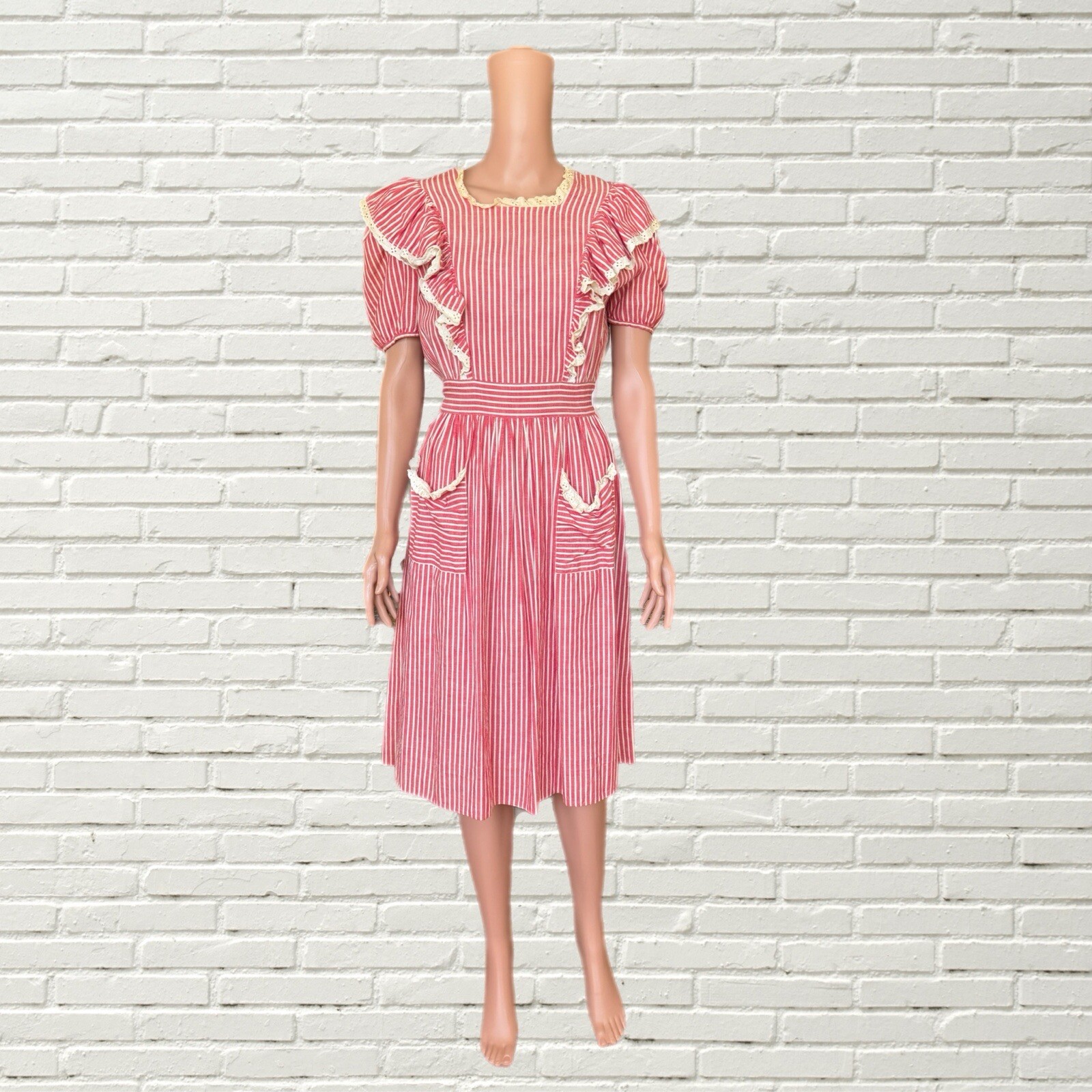 Vintage 40s Dress – Pink White Candy Stripe Cotton Dress Eyelet Lace Trim S