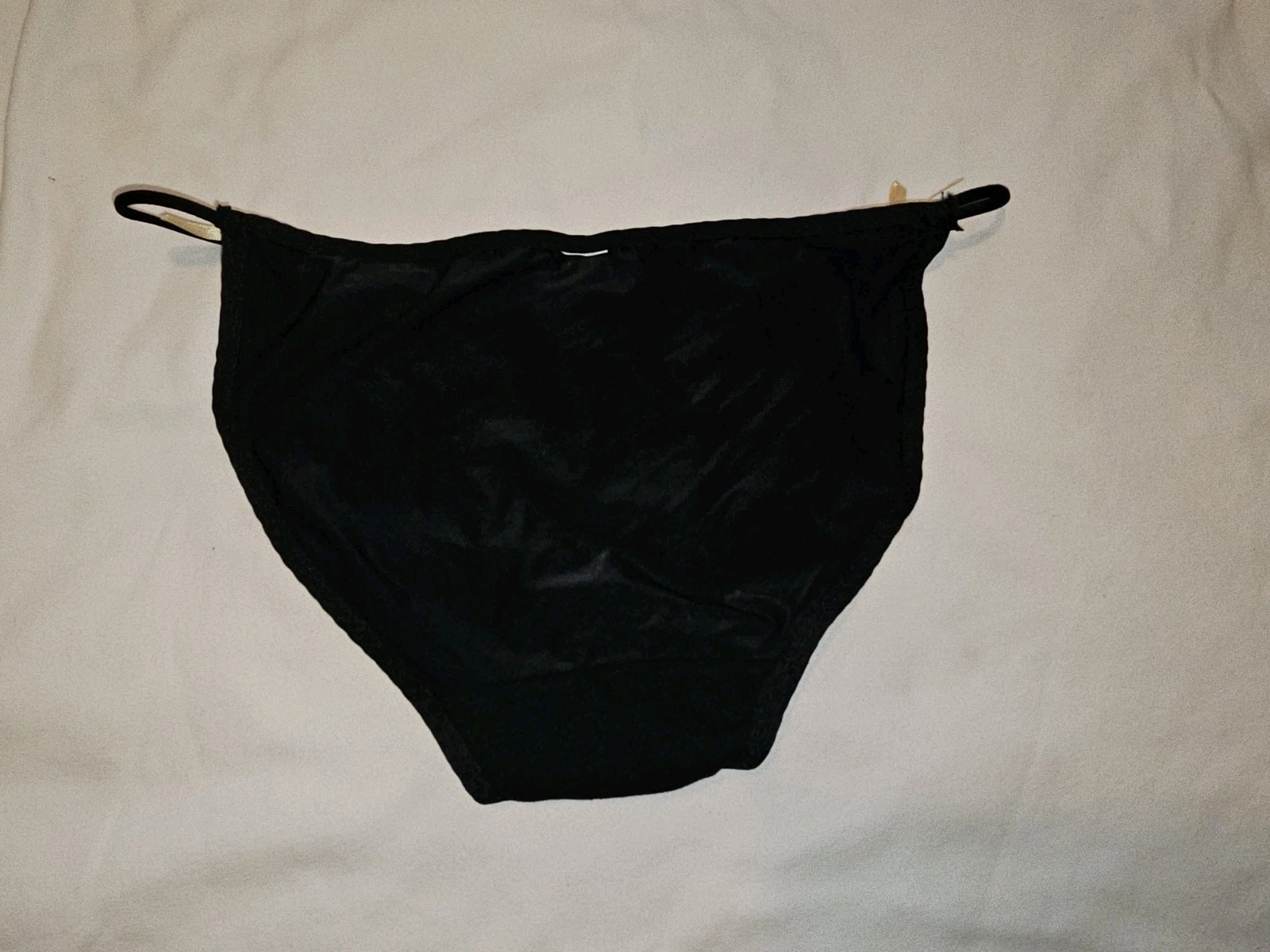Vintage Girly Second Skin Satin Cute Heart String Bikini Panties. Size Large.