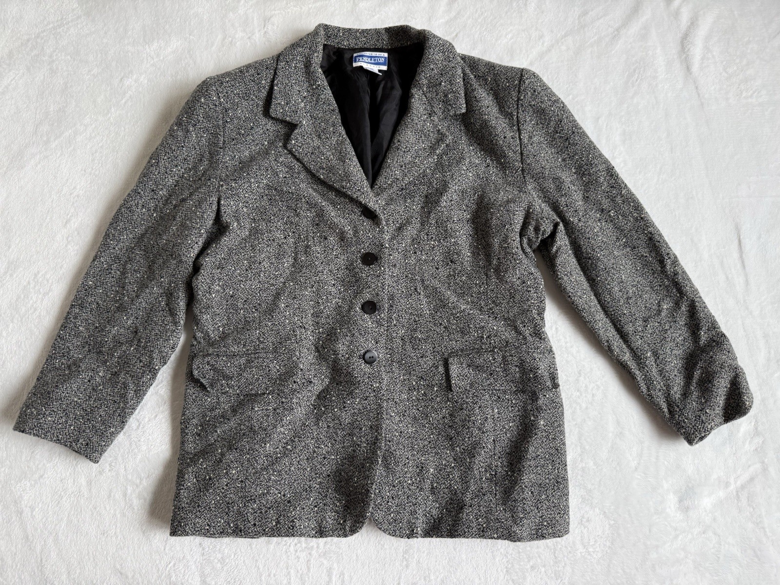 Vintage Pendleton Black & White Wool Blend Made In USA Size 16
