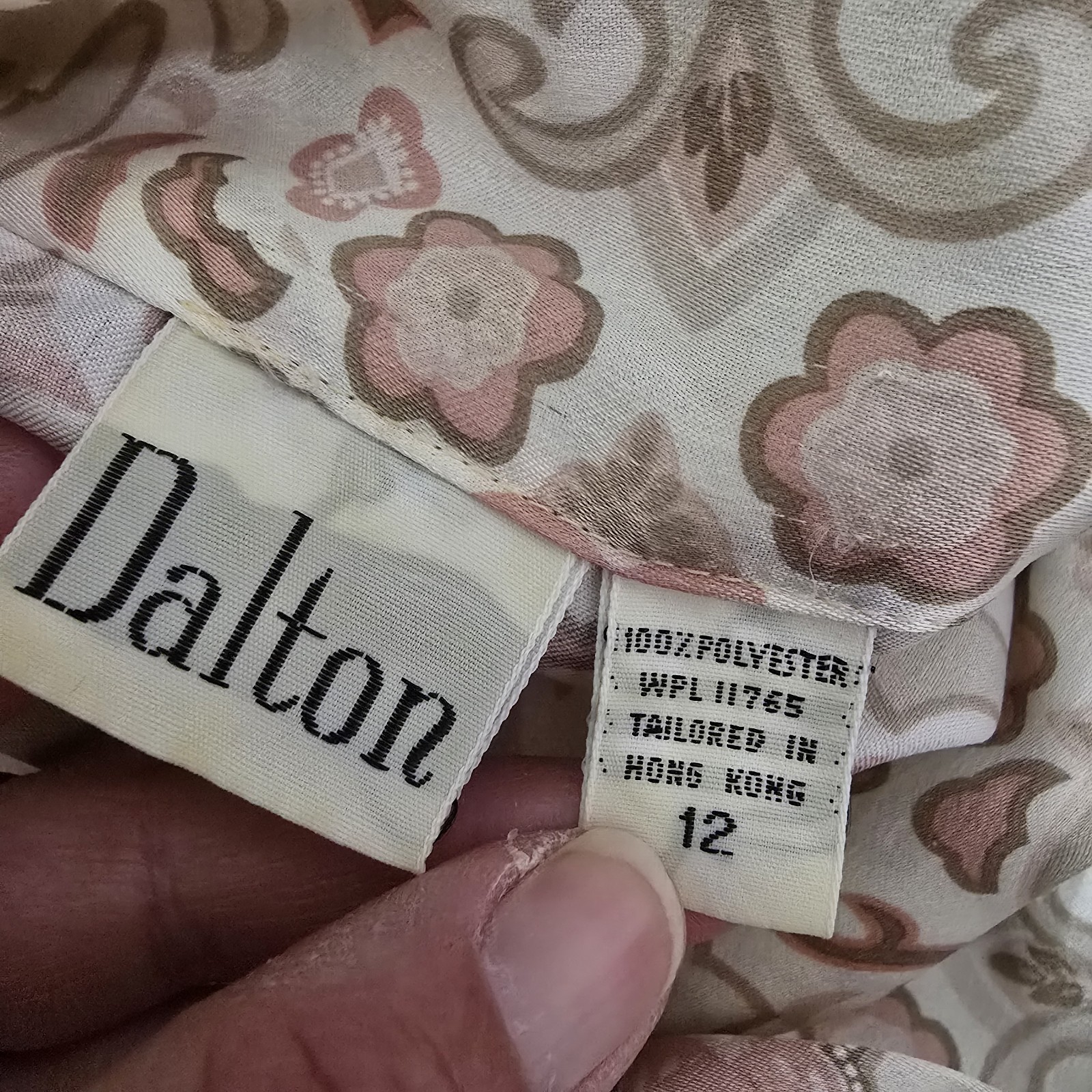 Vintage Dalton Beige & Pink Floral Bow Secretary Satin Button Down Size 12