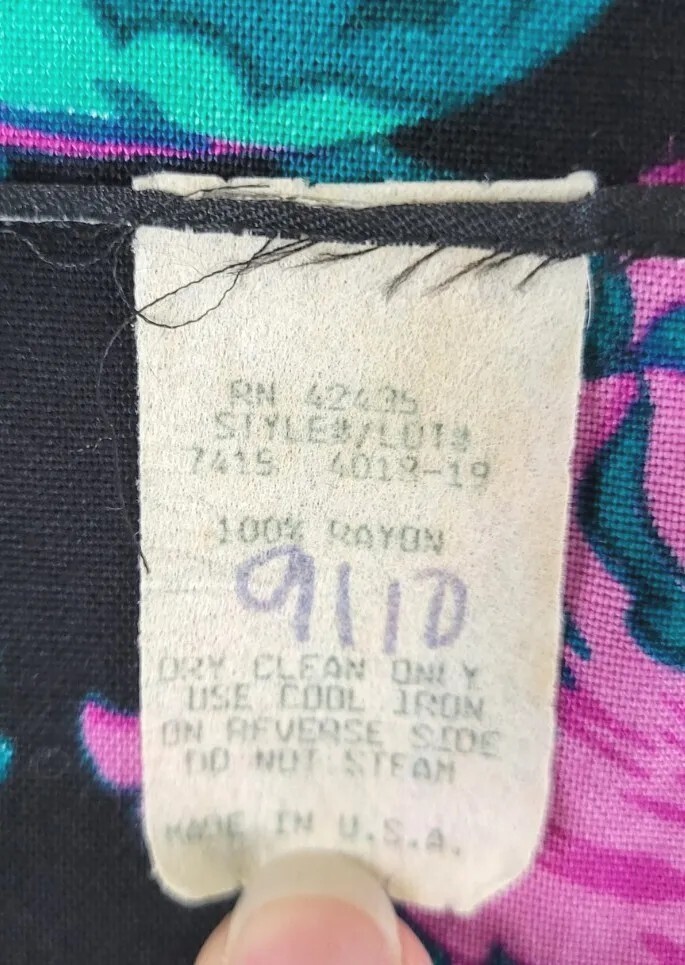 Vintage Black Fitted Dress w Purple & Green Florals & Button Down Front Sz 9/10