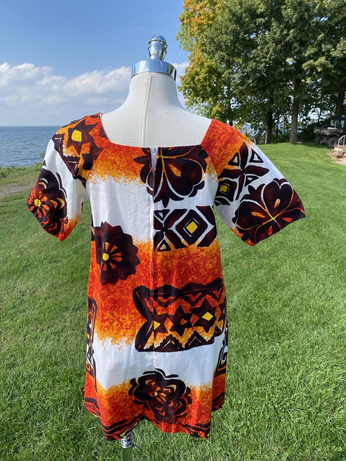Vtg 1960’s Hawaiian Floral Aloha Dress Size Medium Knee Length Ululani