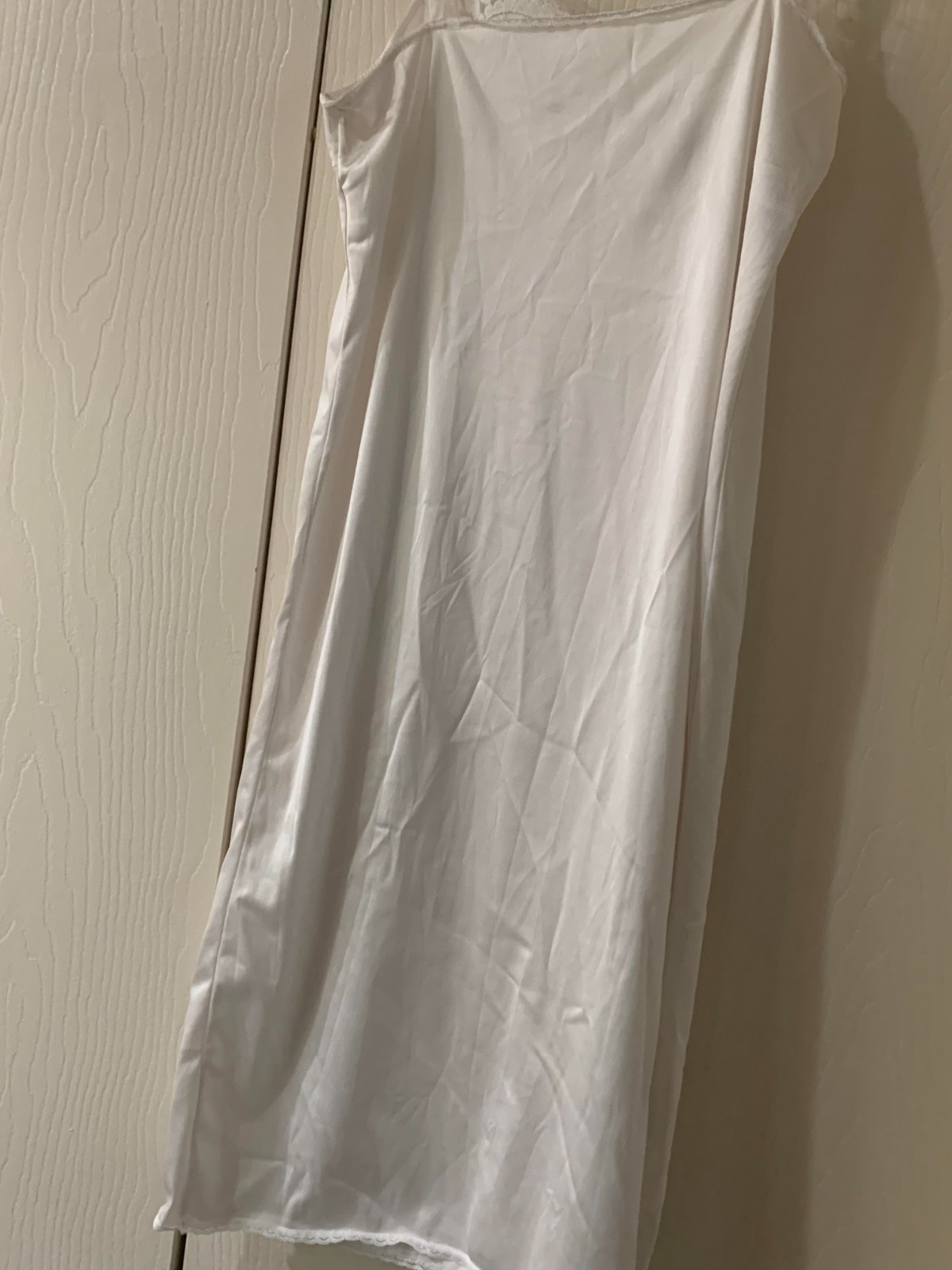 Vassarette Woman’s Full Slip VTG White Style 10-105 Size 38 28/44