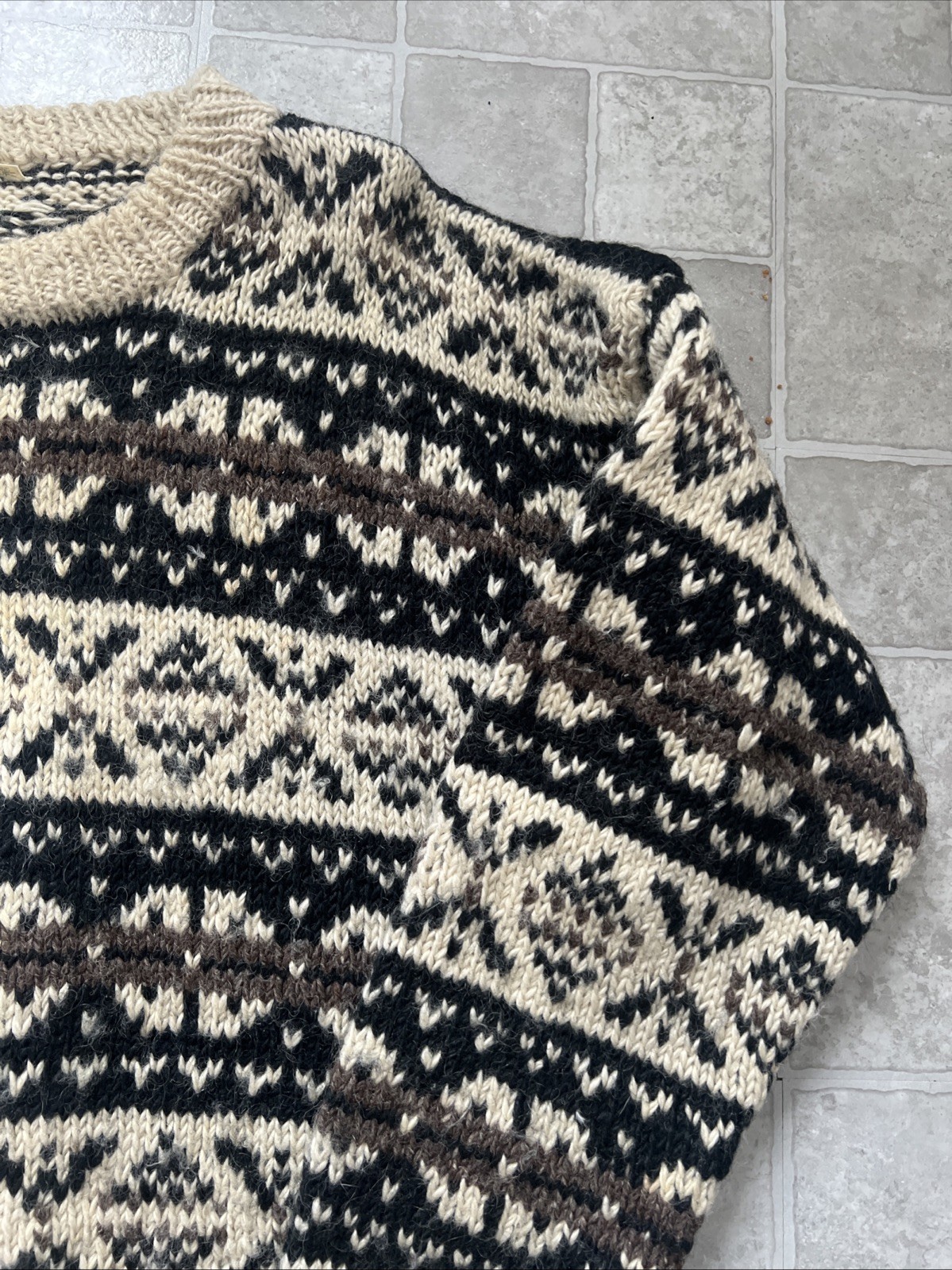Vintage Hand Knit Wool Sweater Nepal Nordic Fair Isle Fuzzy Knit Size L-XL