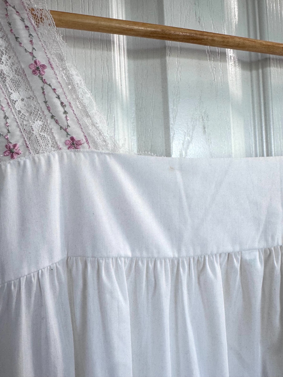 Vintage Komar Nightgown Large Average White Pink Embroidery Lace Cottagecore