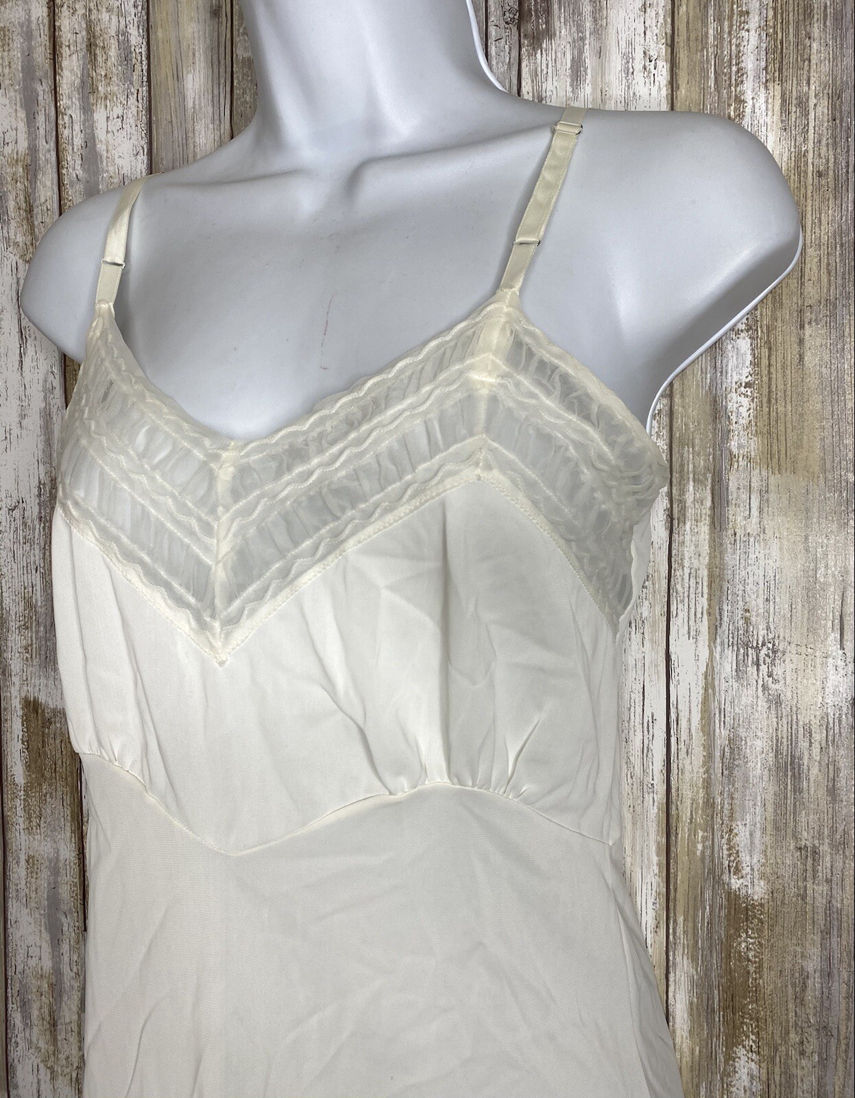 Vintage Val Mode Nylon Nightgown Size 32 Short