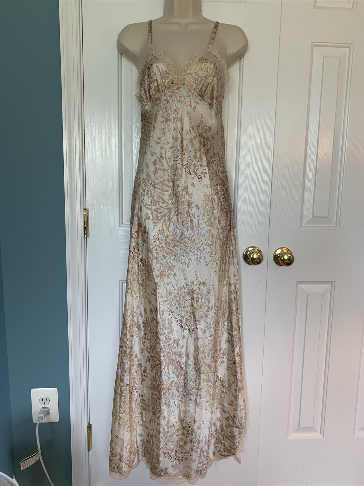 VTG 70s Lindsey Roscoe Farr East Silk Spaghetti Strap Lingerie Night Gown Sz S