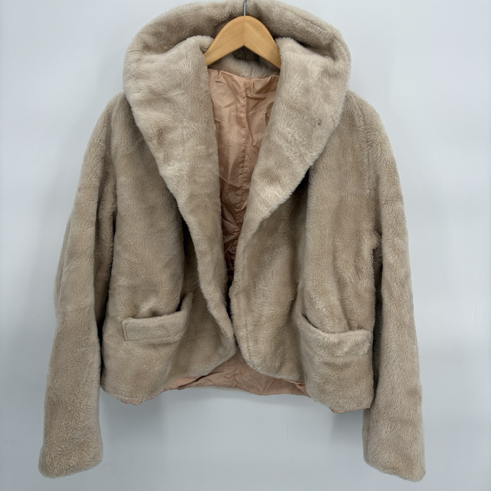 True Vintage 60’s Soft White Faux Fur Waist Length Jacket Cowl Neck Mod/Gogo