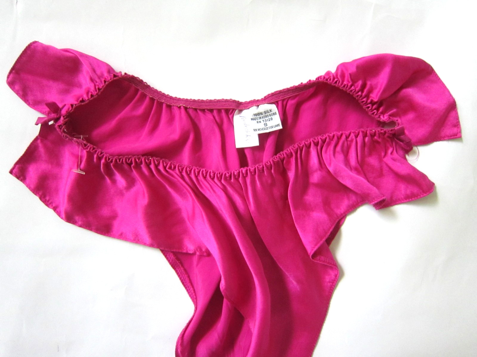 VINTAGE Fredericks of Hollywood 100% SILK FLUTTER BOW RUFFLE THONG PANTY S SILKY