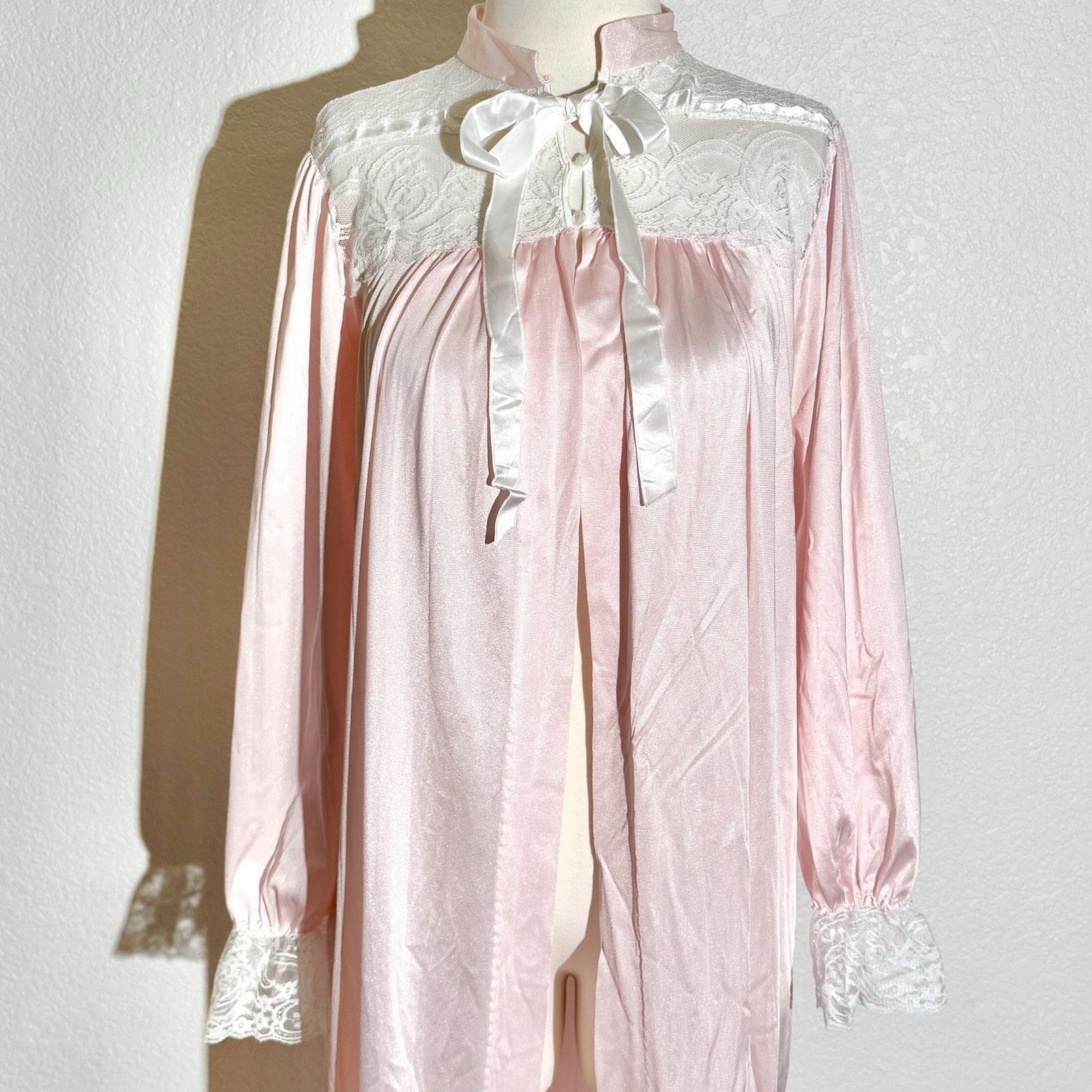 Vintage Soft Moments Pink Dressing Robe Nightgown Lace Floor Length Peignoir Vtg