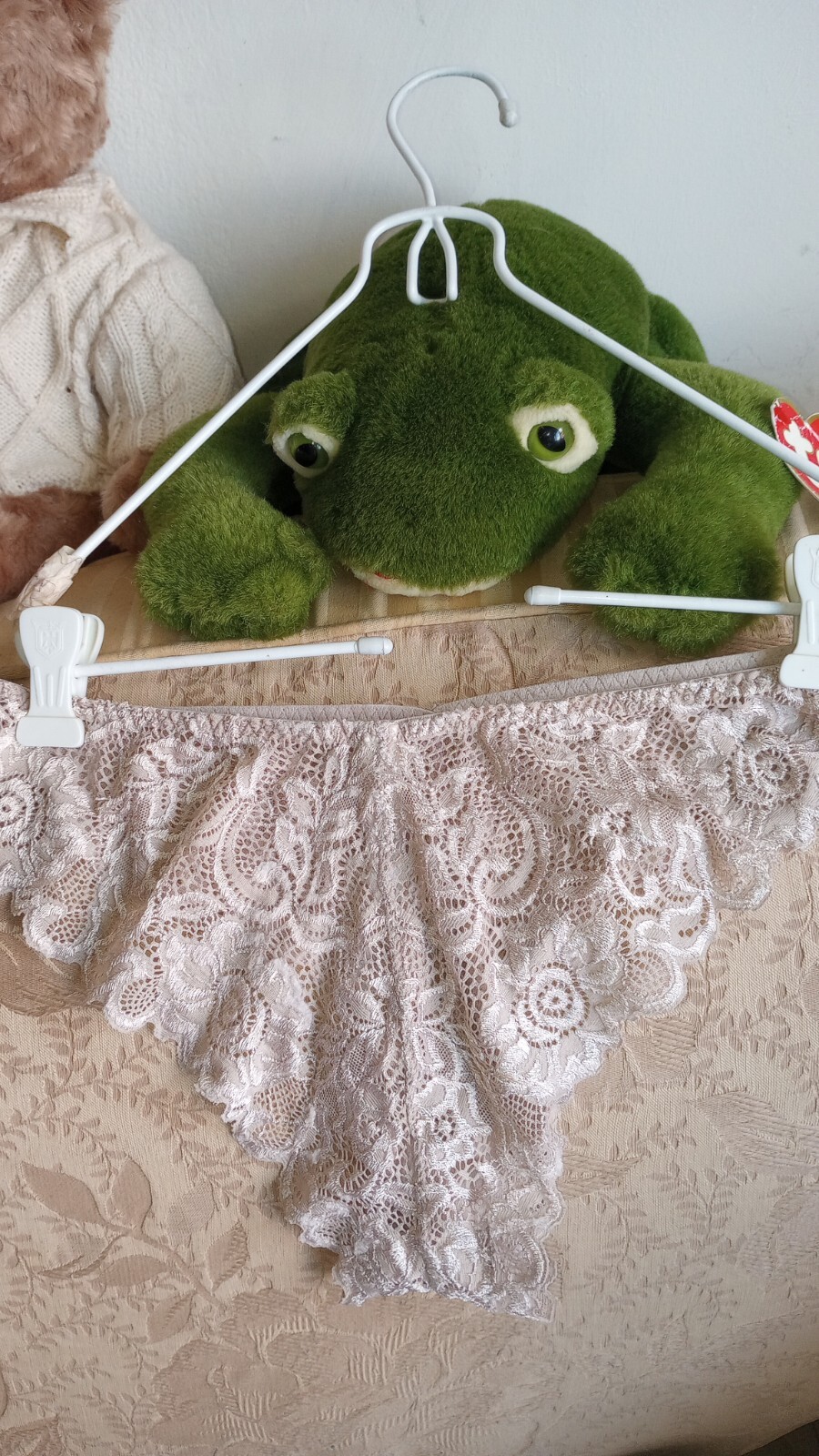 Vintage Gilligan & O’Malley Panties Hi Cut Cheeky Panty Size M Nude Sheer Lace