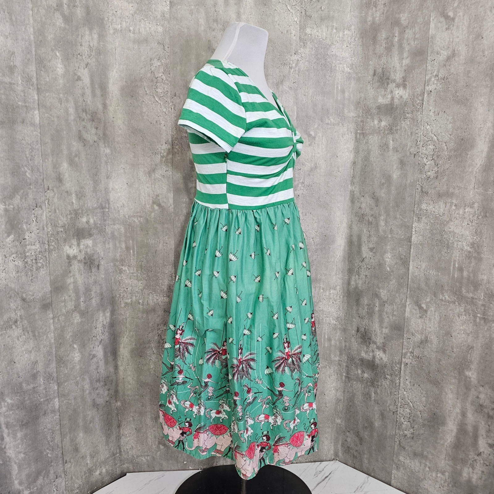 Novelty Circus Carousel Print Dress Green Stripe Fit Flare Womens M/L Retro