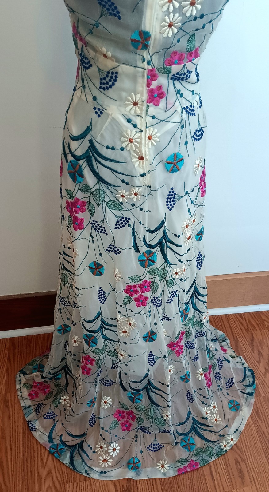 1950s Embroidered Silk Mandarin Dress Organza Floral Exceptional Vintage OOAK