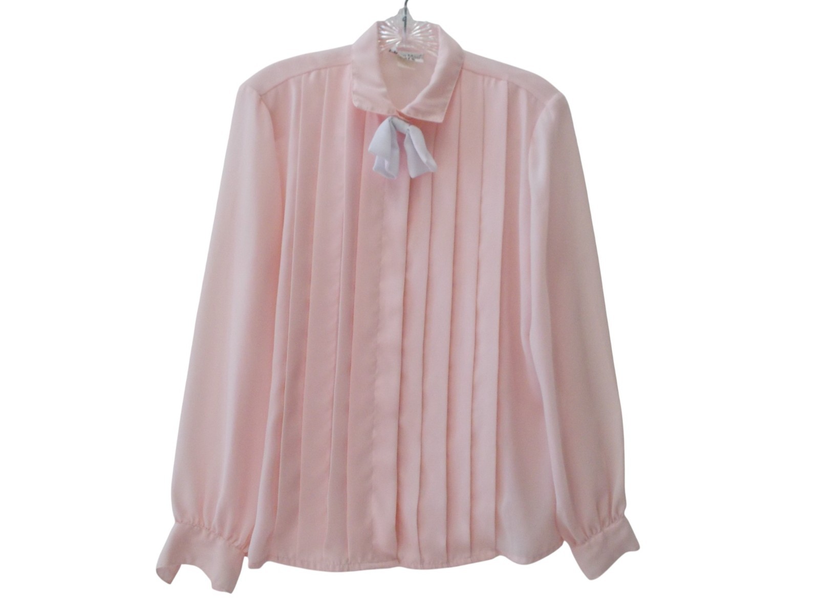 VTG LAURA MAE Pale Pink Pleated Front Long Sleeve Blouse w/ White Bow