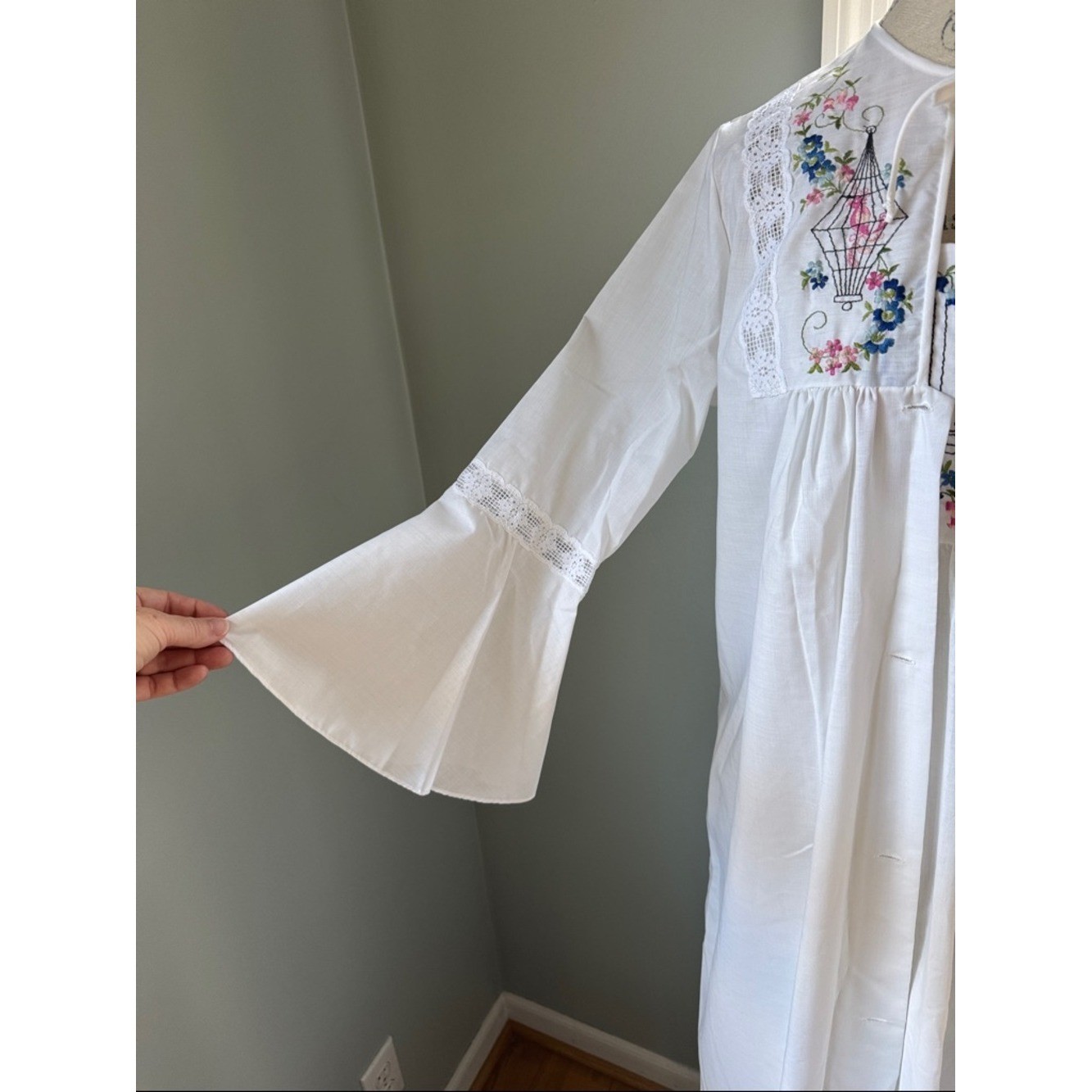 Sears Vintage embroidered bird floral cotton gown and duster set NWOT small