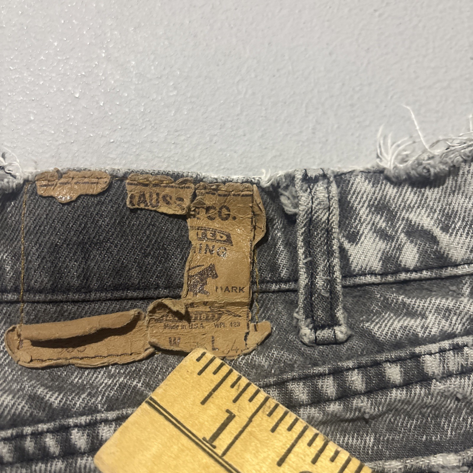 Vintage 80’s Levi’s 32 Black Acid Washed Denim Cutoff Shorts Raw Hem USA