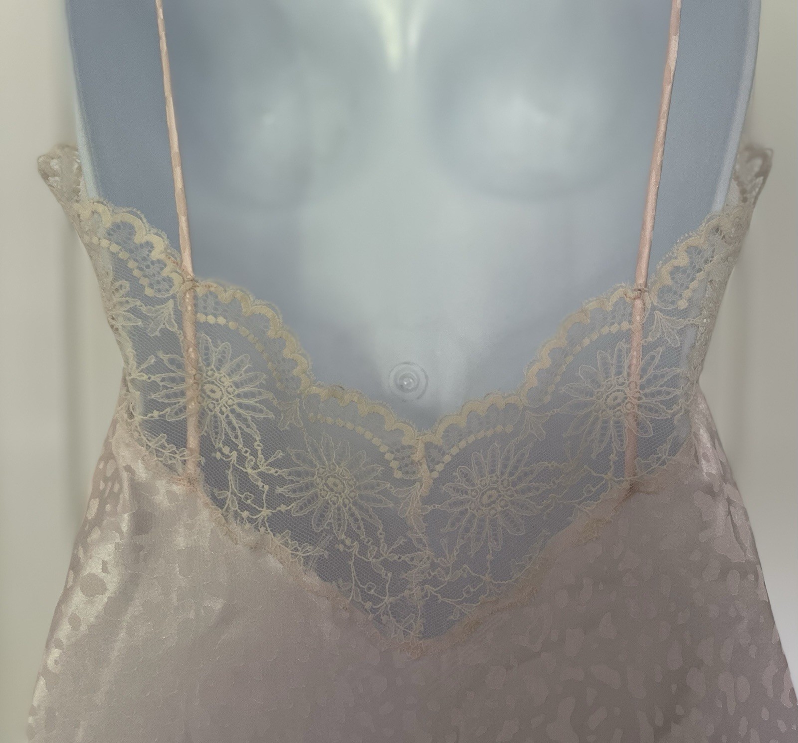 VTG ’80s Georgette Trabolsi – Medium- Chemise Nightgown -Blush Pink Cream Lace