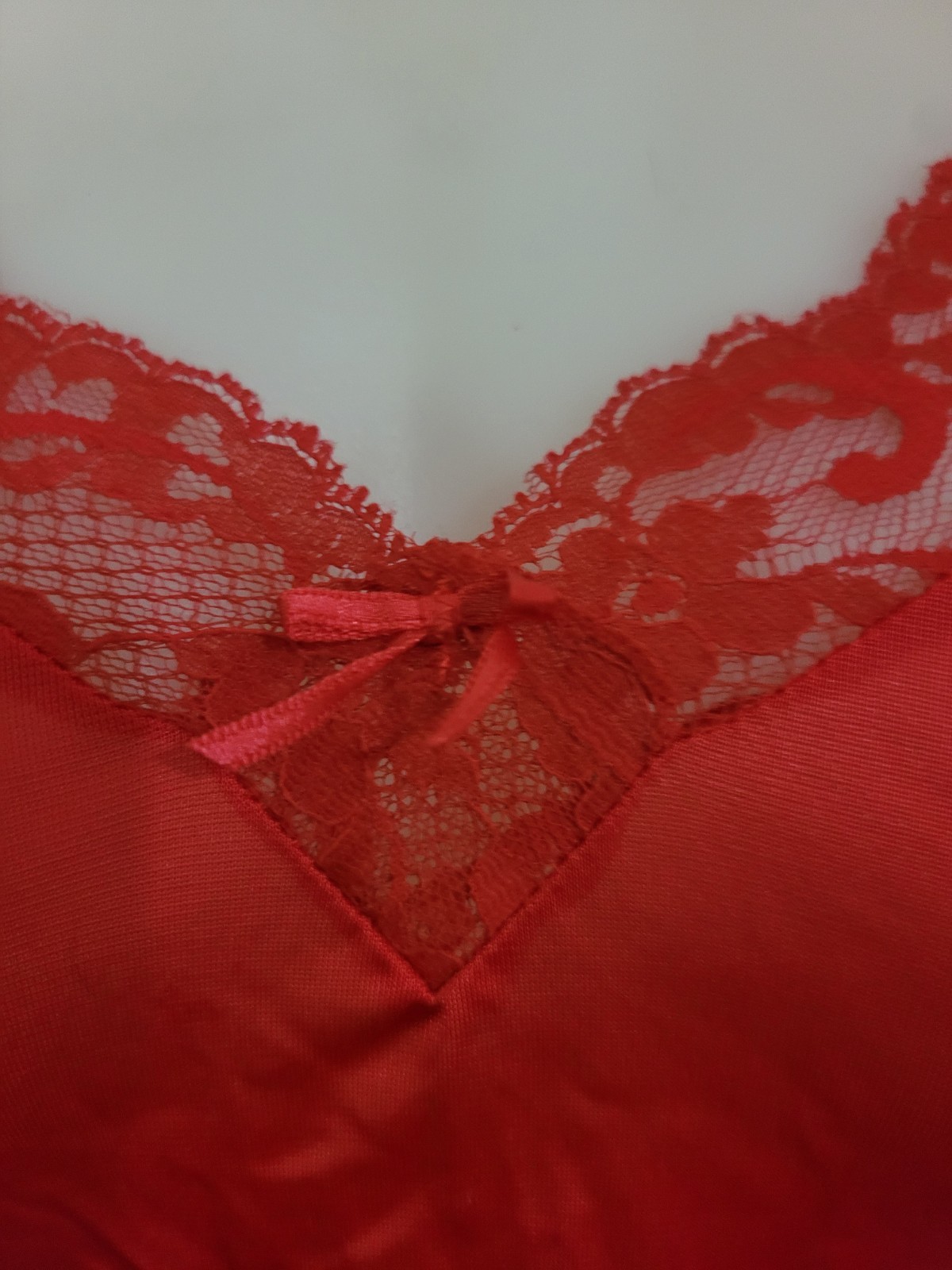 Vintage Maidenform Cherry Red Camisole Sz 34 Lace Trim Bow Sexy Pin Up Lingerie