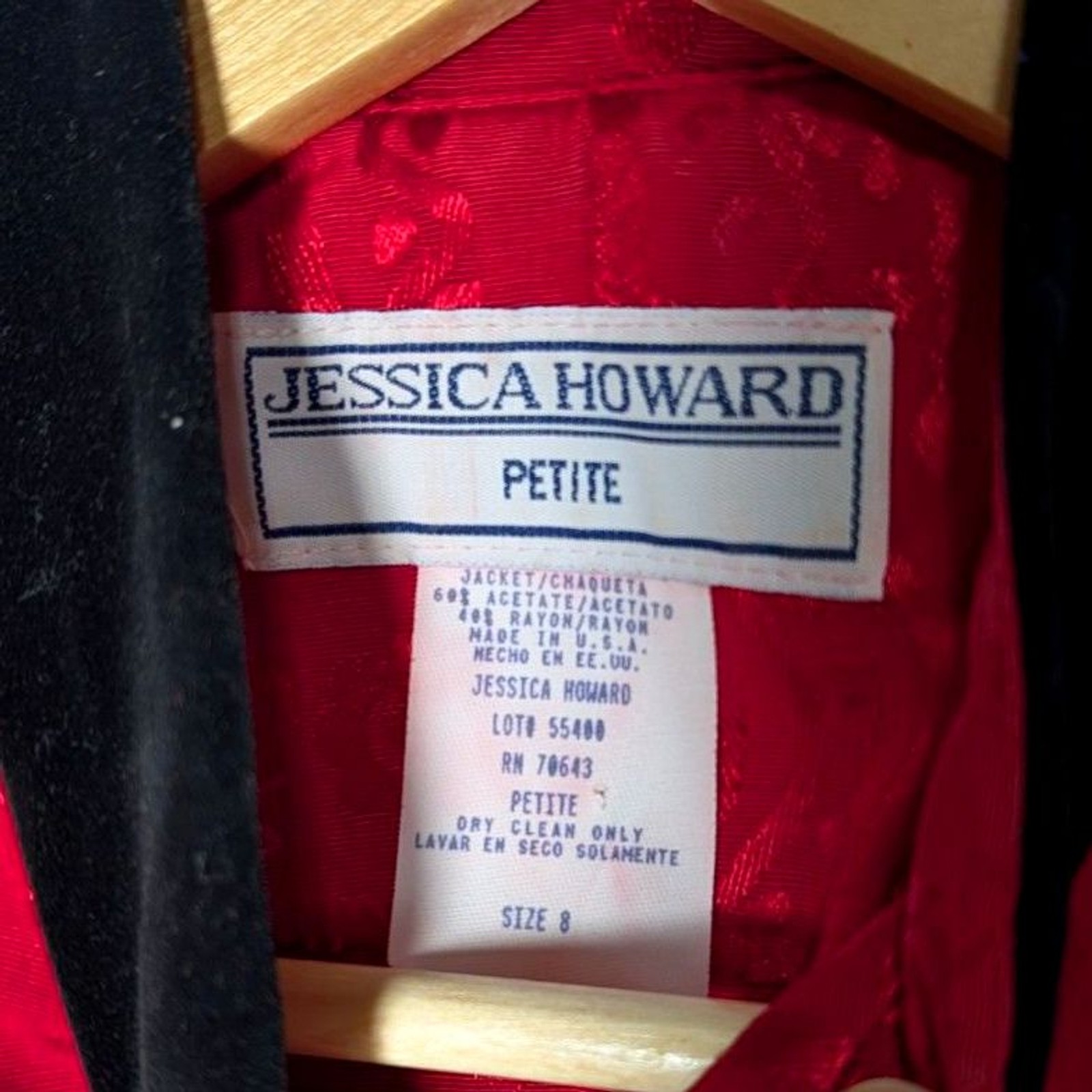 Vintage Jessica Howard Petite 8 Red Jacquard Velvet Collar Cropped Jacket