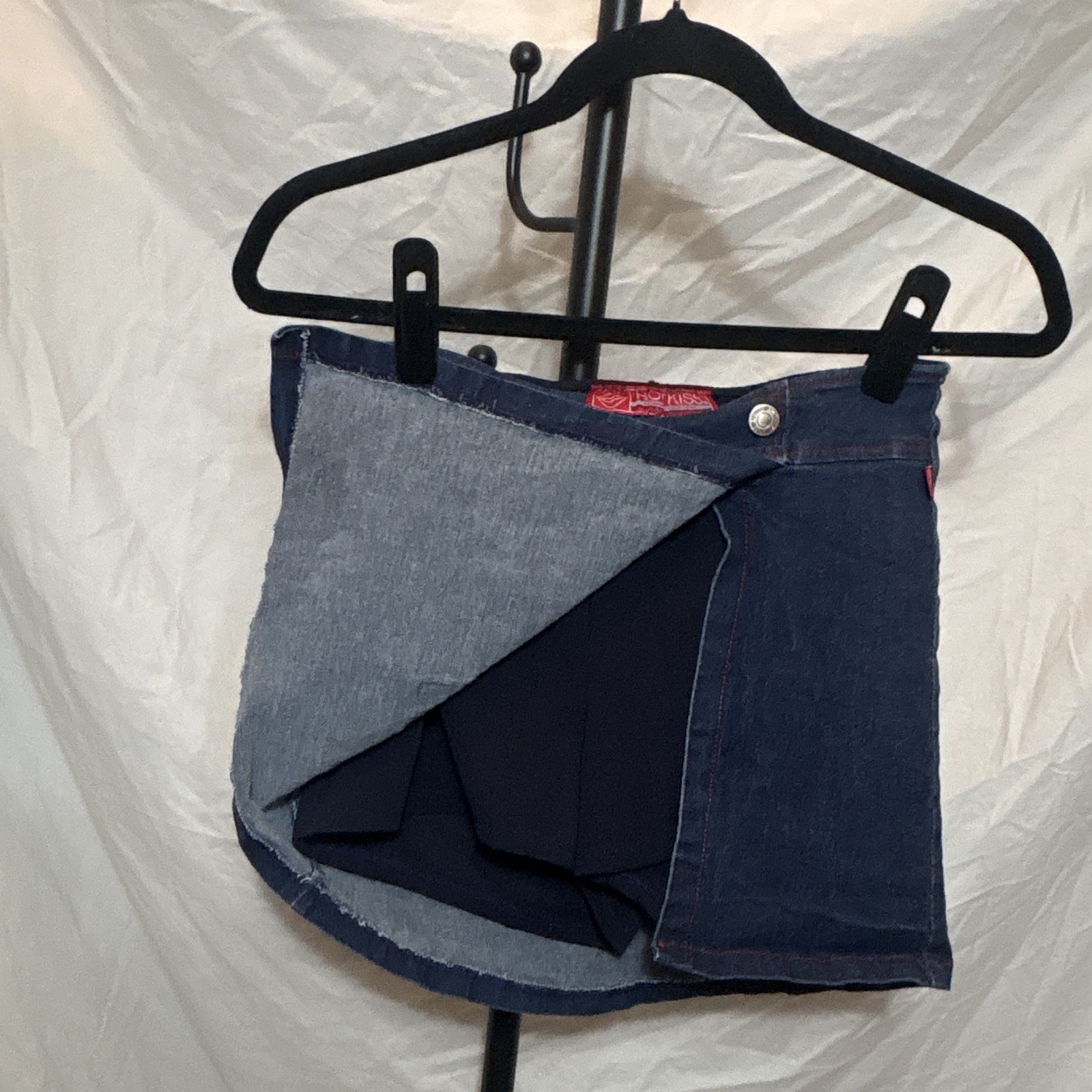 Vintage Y2K Hot Kiss Denim Skort Size 9 Cargo Mini Red Stitch Made USA 2000s 90s
